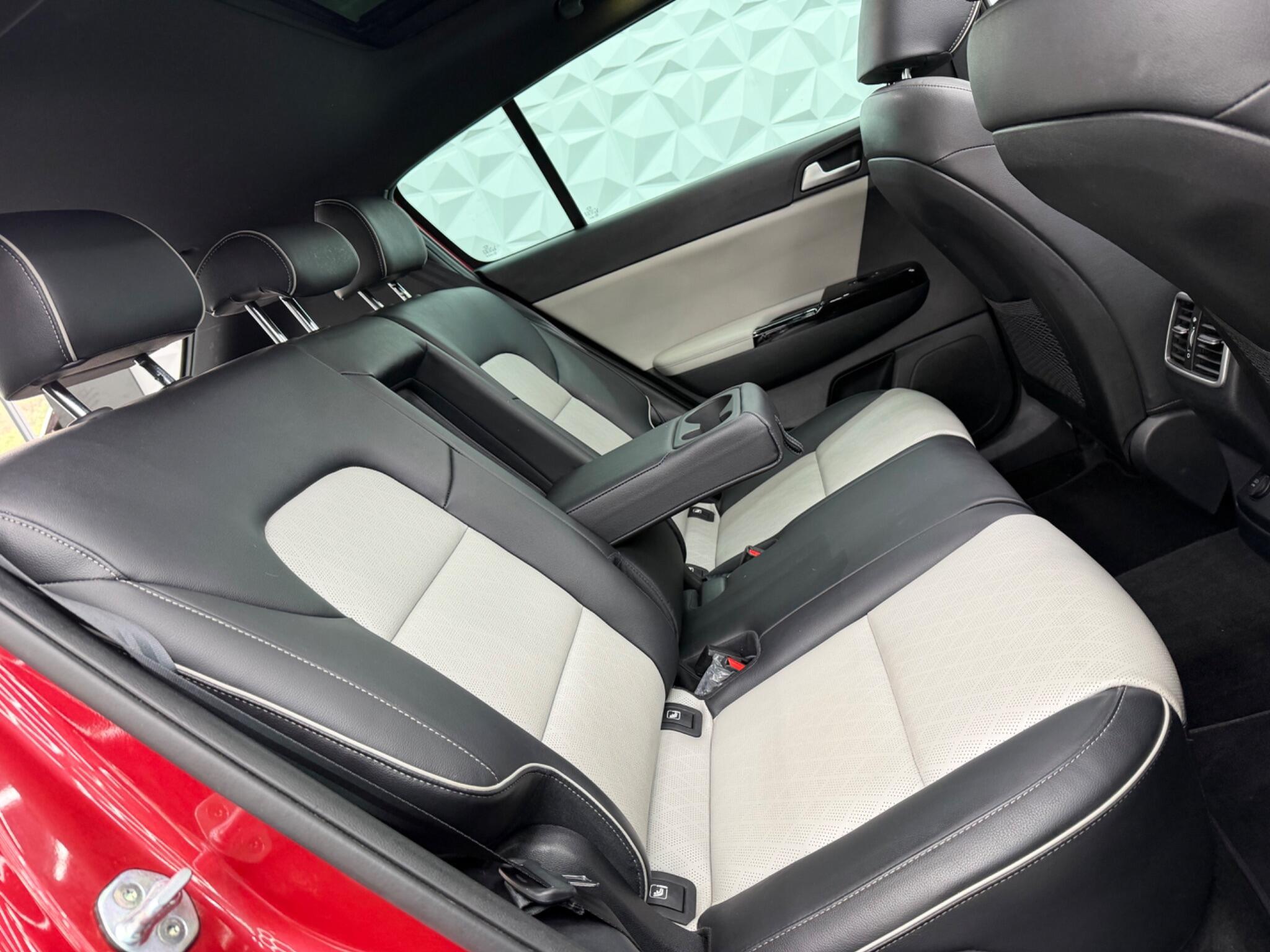 Kia Sportage - Image 16