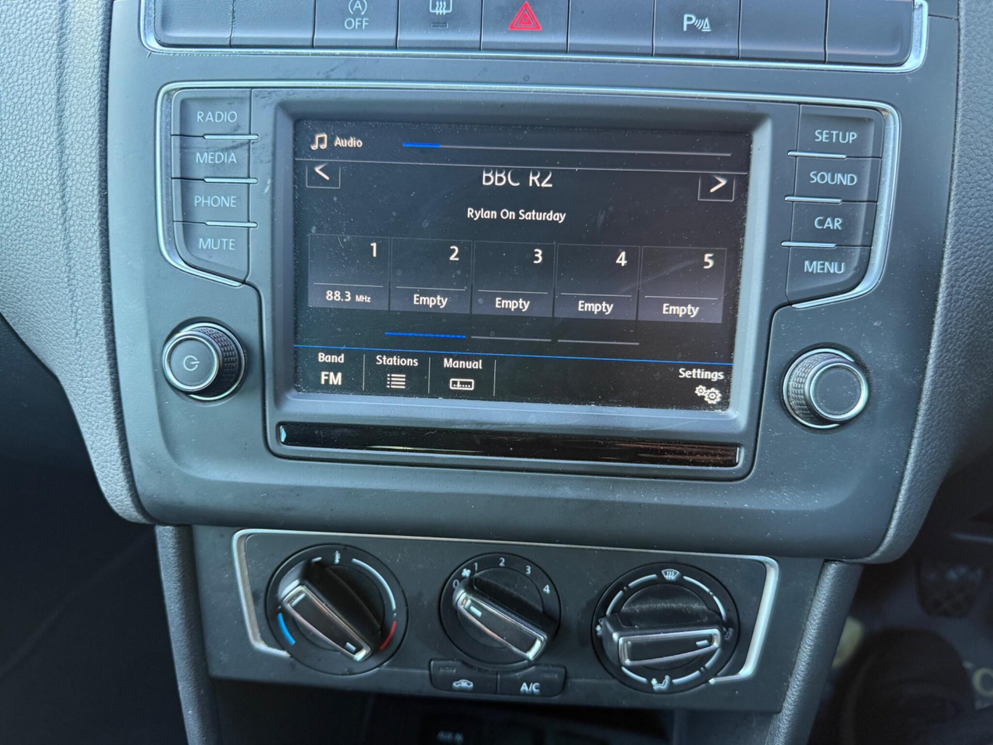 Volkswagen Polo - Image 11
