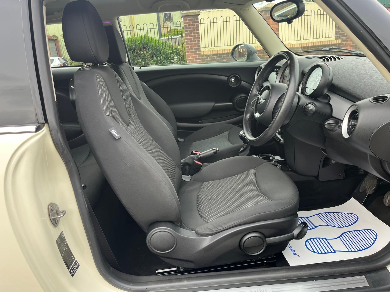 MINI Hatch - Image 12