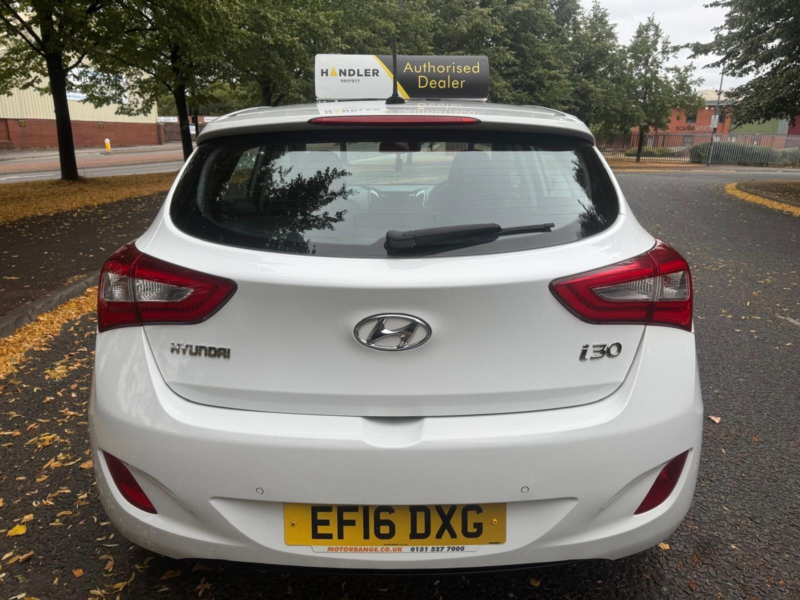Hyundai i30 - Image 12