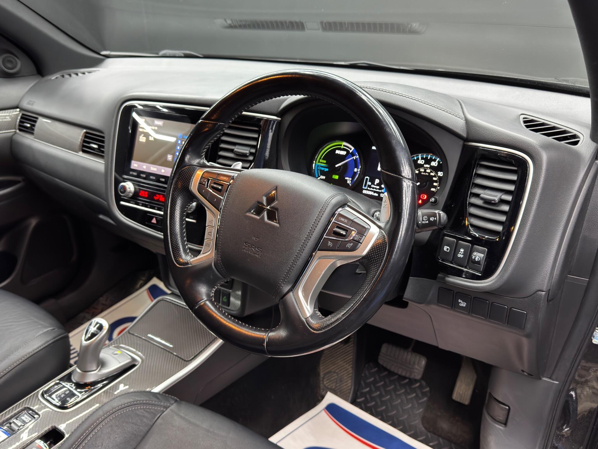 Mitsubishi Outlander - Image 9
