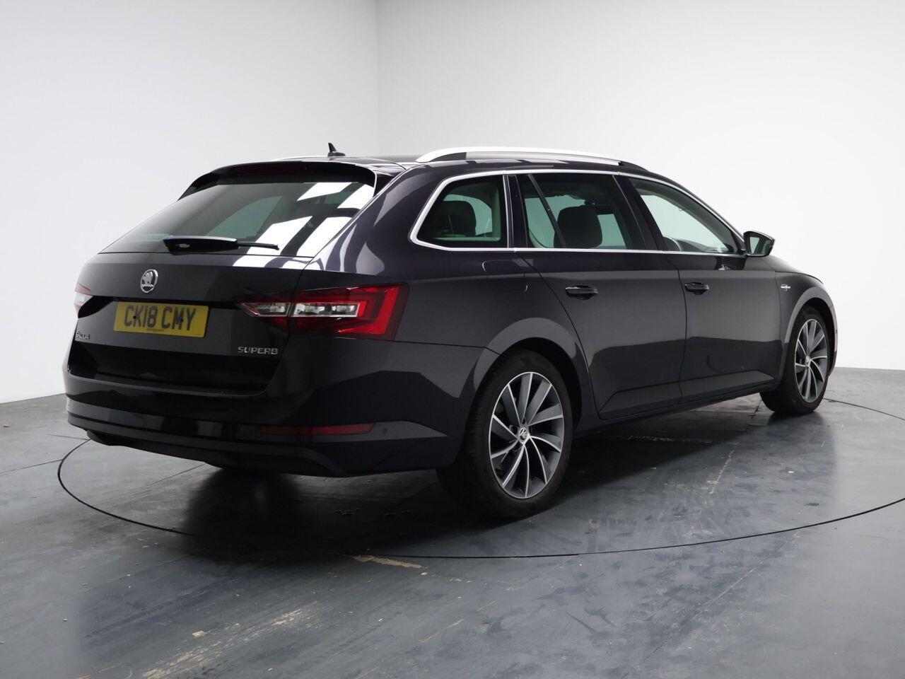 Skoda Superb - Image 12