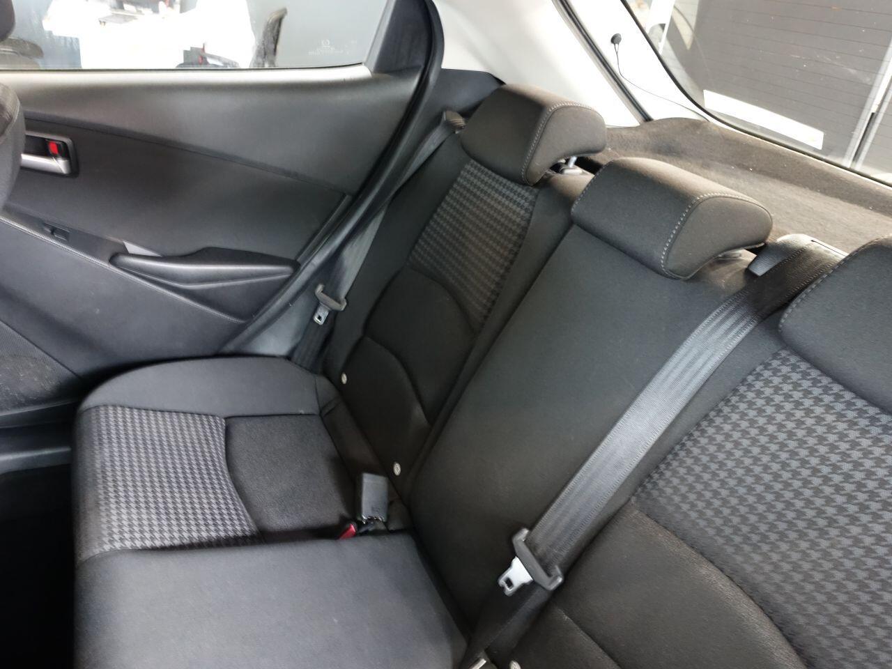 Mazda MAZDA2 - Image 17
