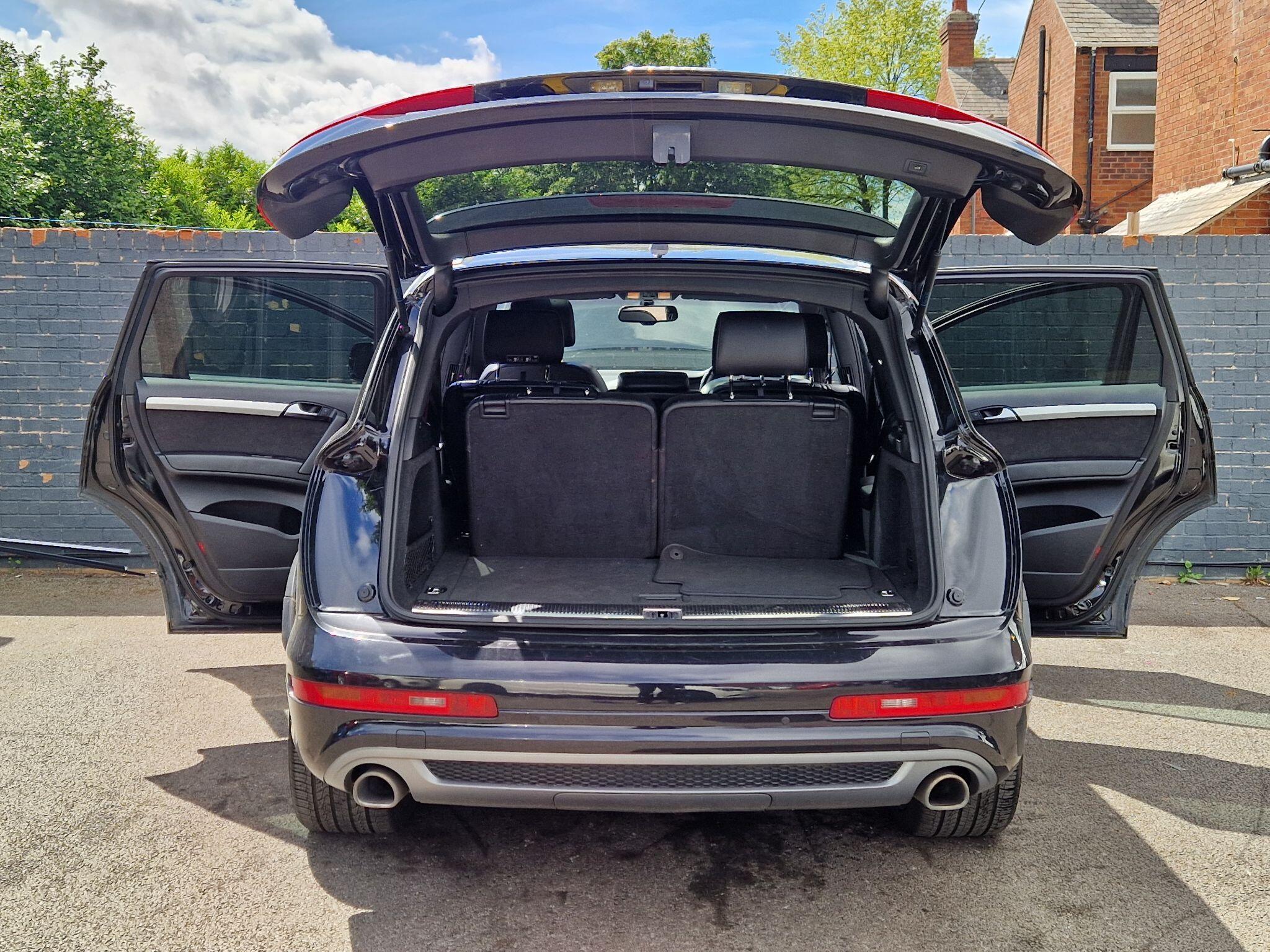 Audi Q7 - Image 20