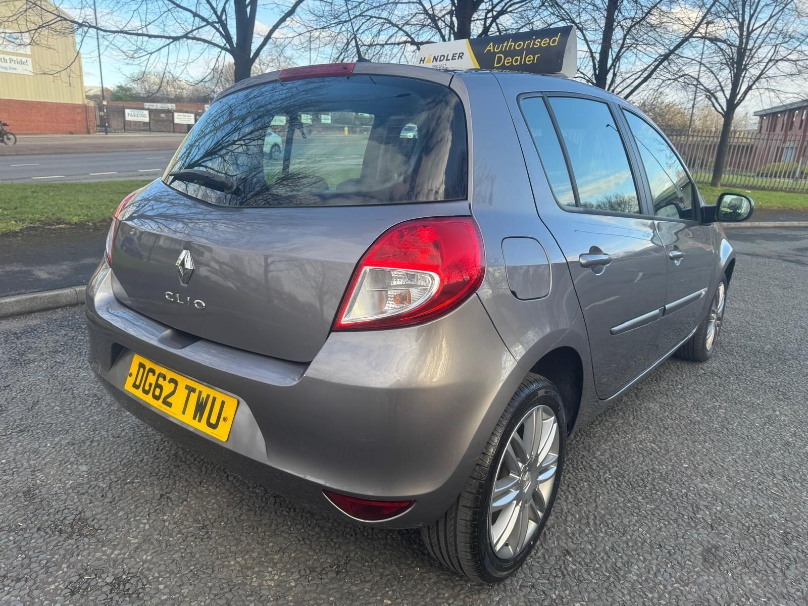 Renault Clio - Image 7