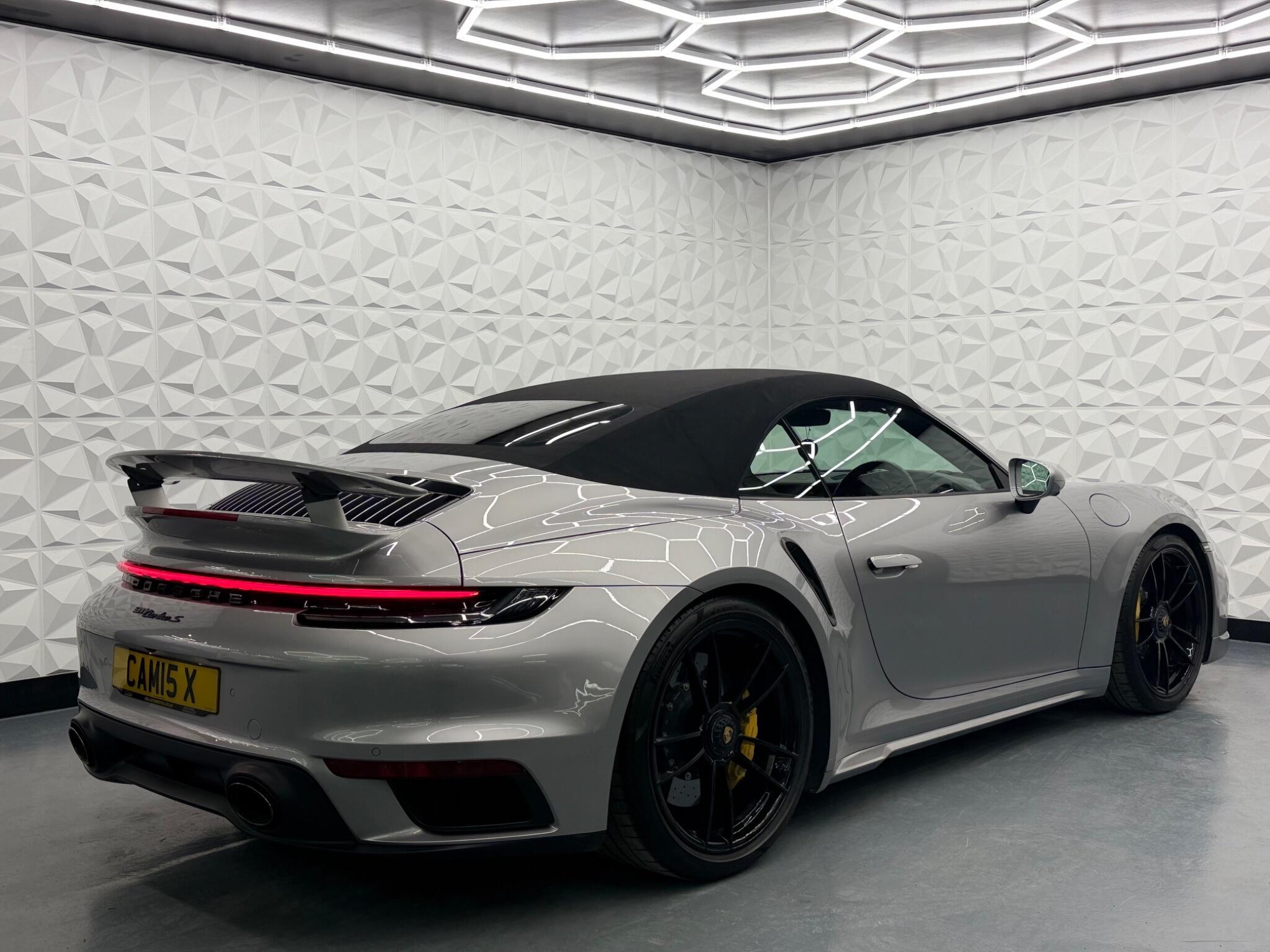 Porsche 911 - Image 25