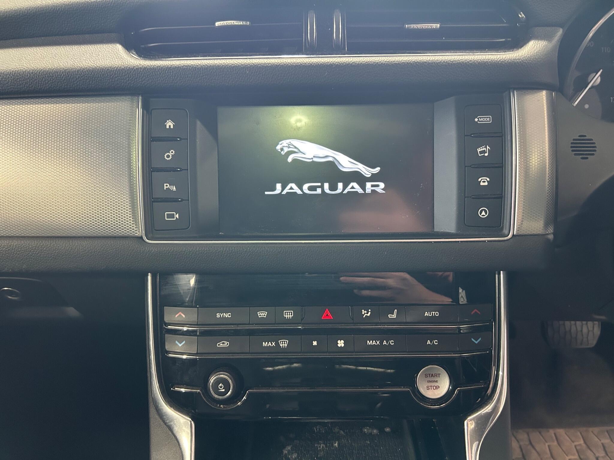 Jaguar XF - Image 12