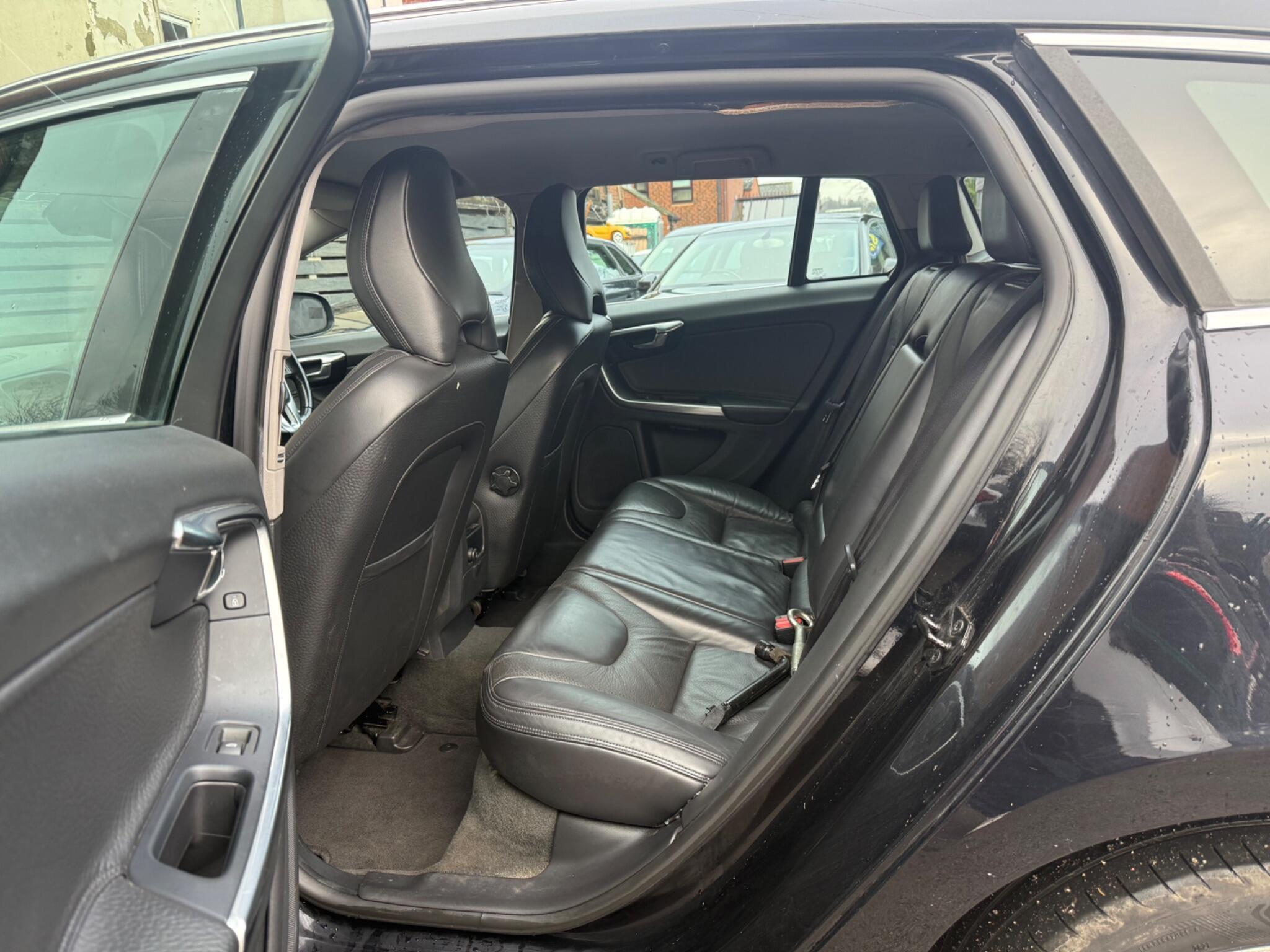 Volvo V60 - Image 33