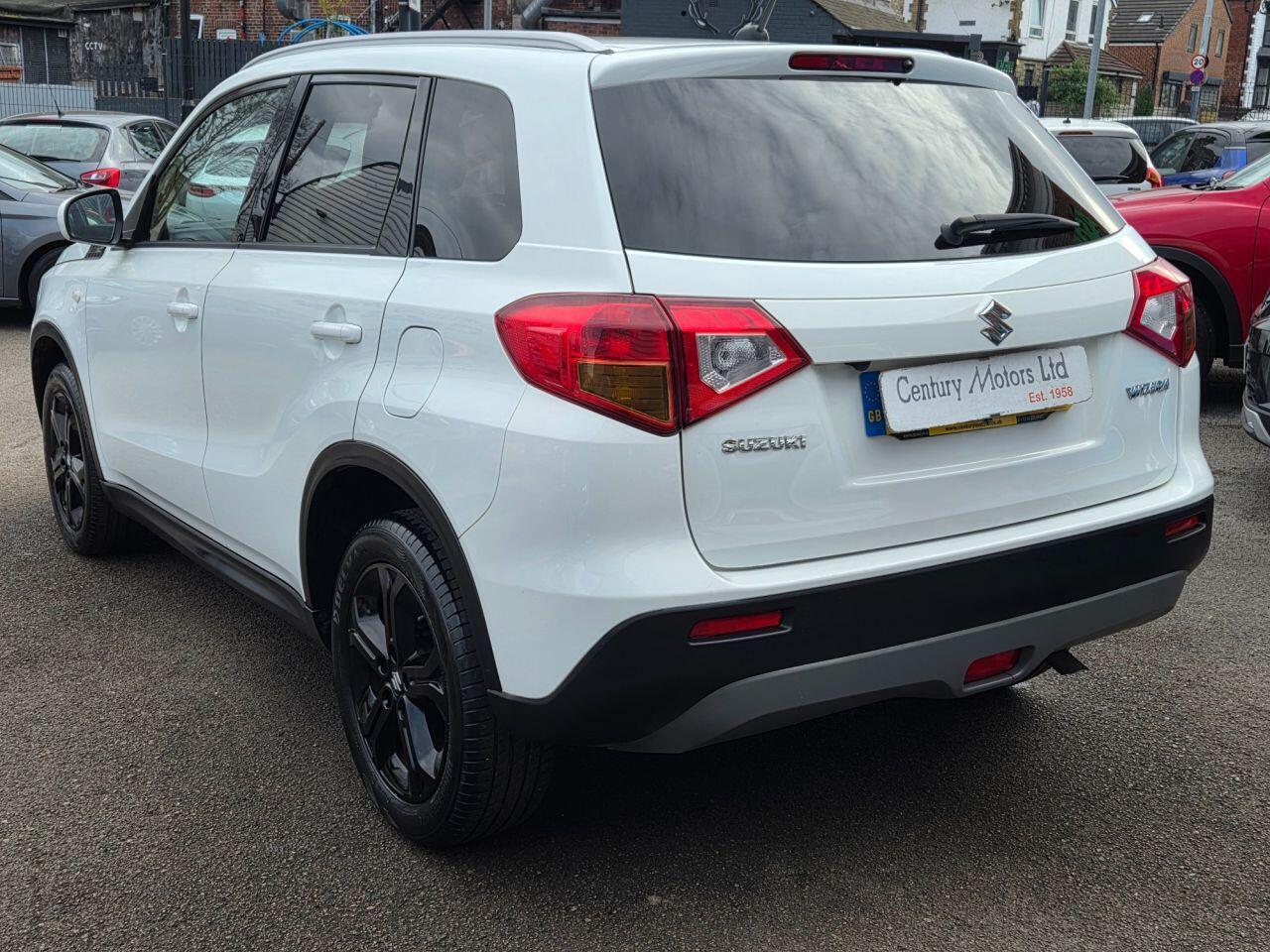 Suzuki Vitara - Image 15