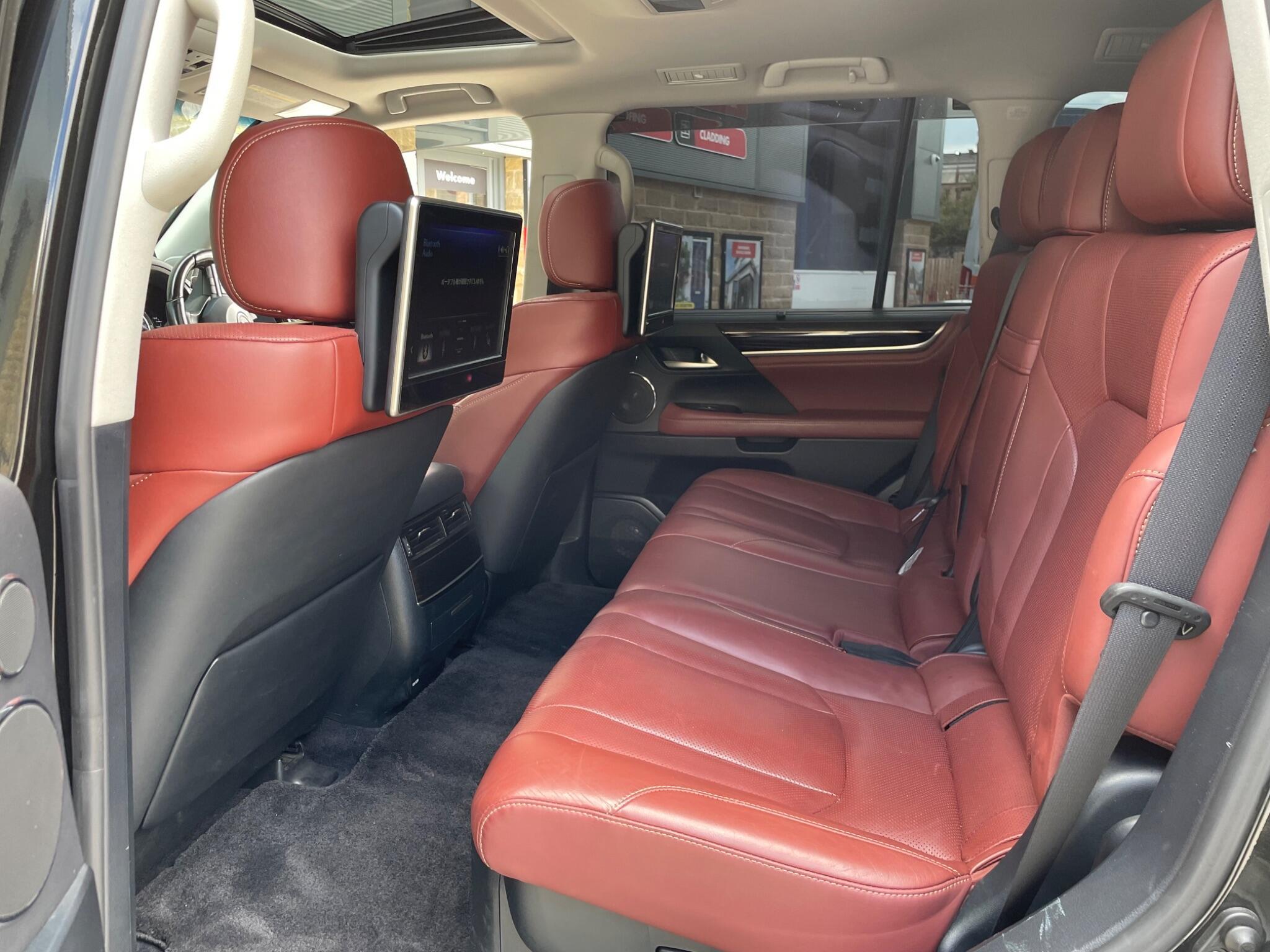 Lexus LX - Image 14