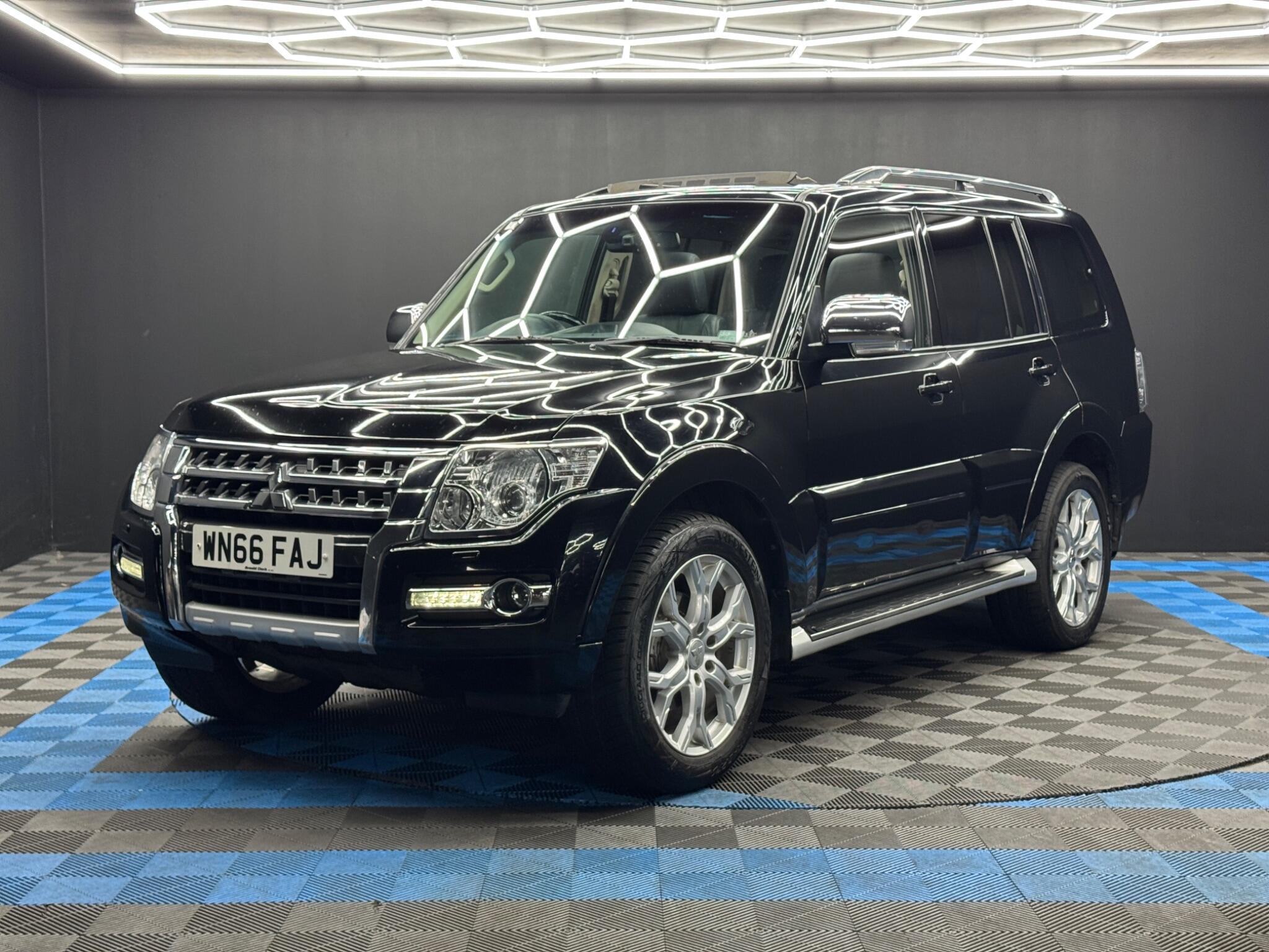 Mitsubishi Shogun - Image 3