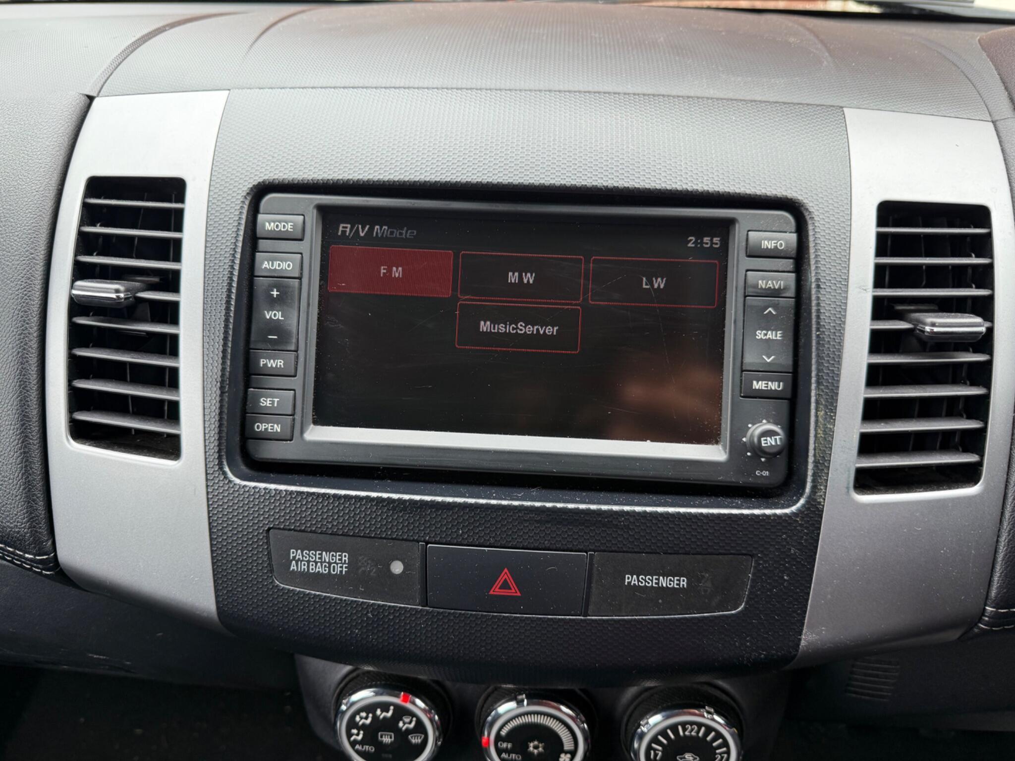 Citroen C-Crosser - Image 14
