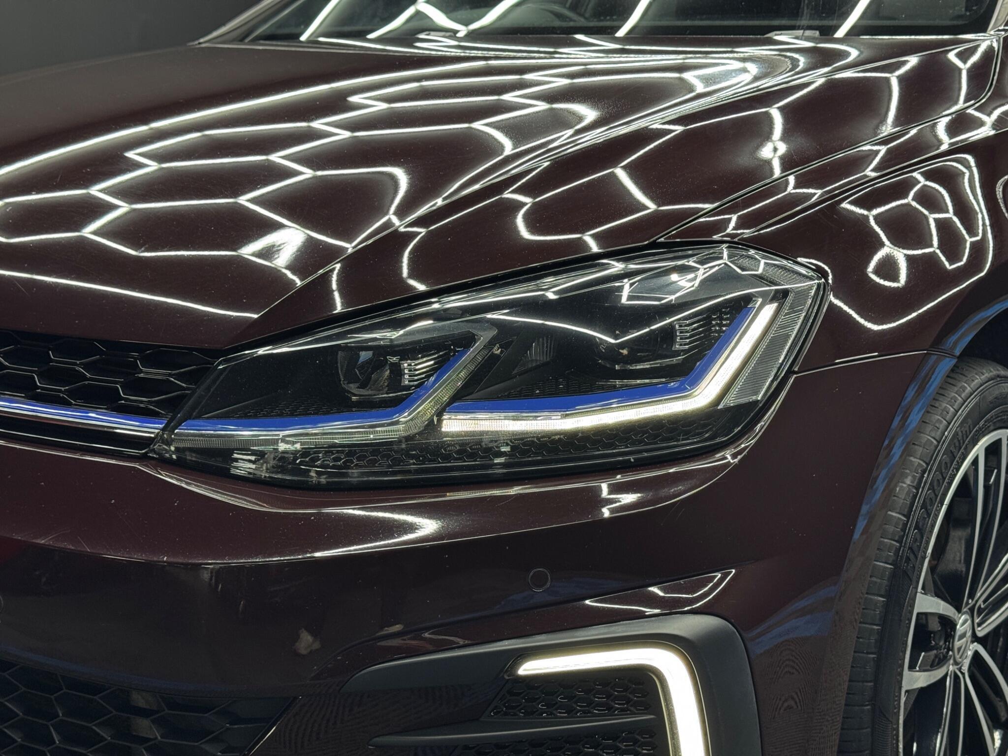 Volkswagen Golf - Image 46