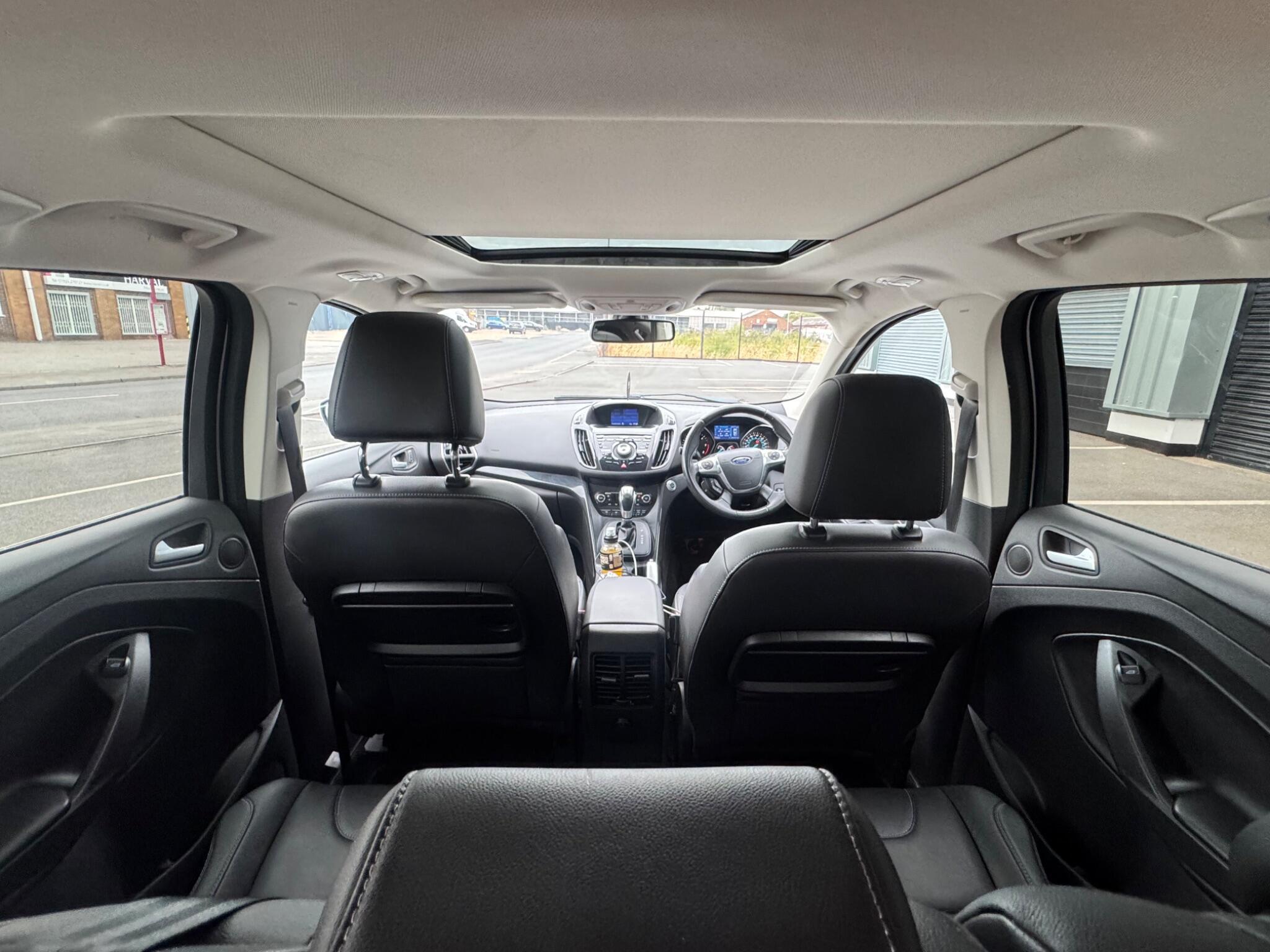 Ford Kuga - Image 18