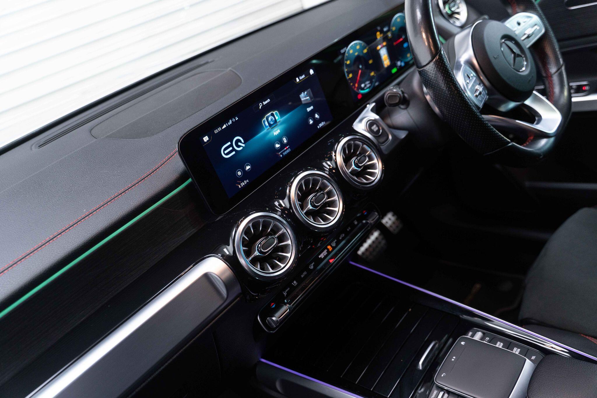 Mercedes Eqb - Image 12