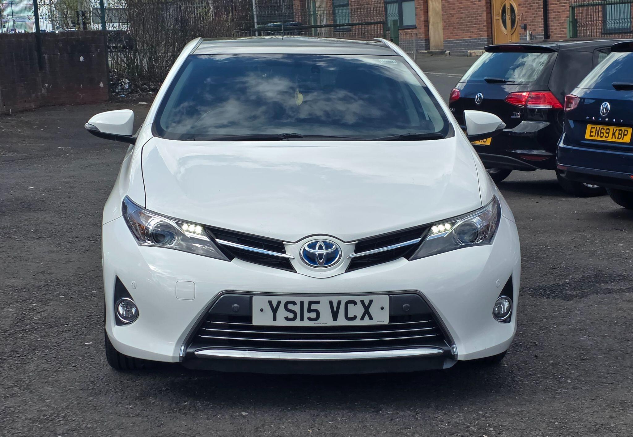 Toyota Auris - Image 2