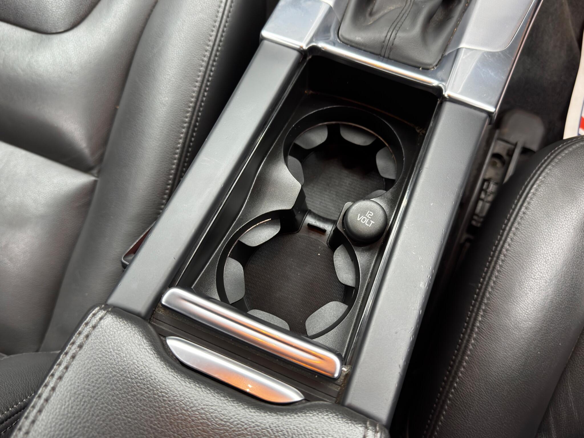 Volvo V60 - Image 25