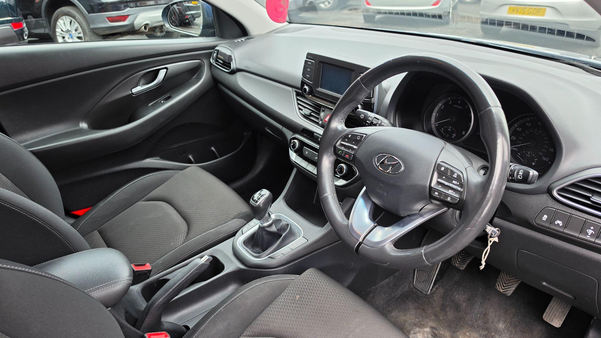 Hyundai i30 - Image 11