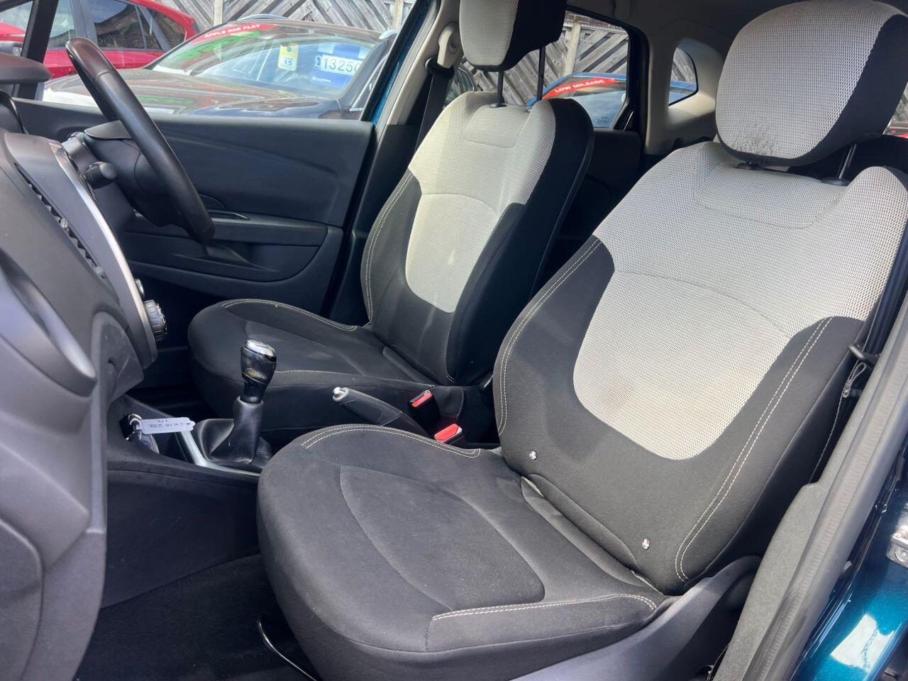 Renault Captur - Image 18