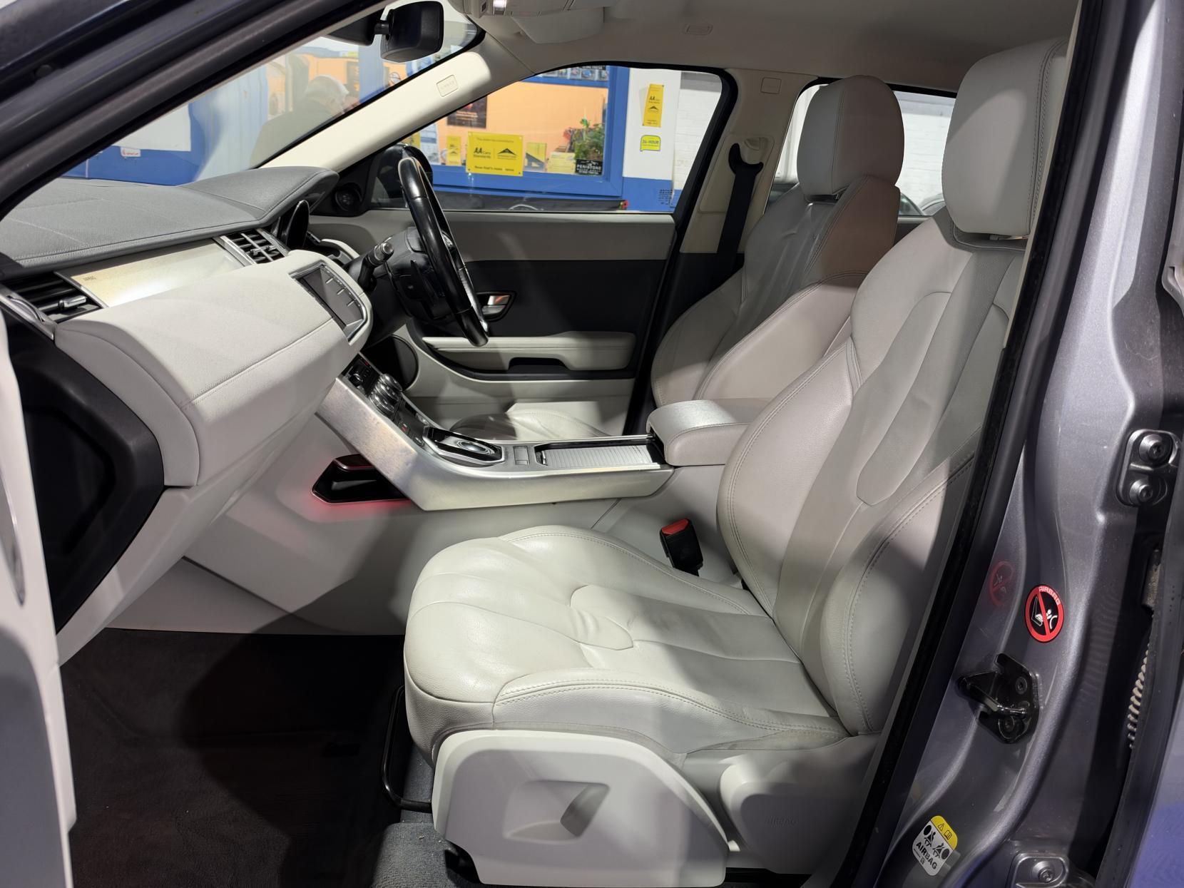 Land Rover Range Rover Evoque - Image 18