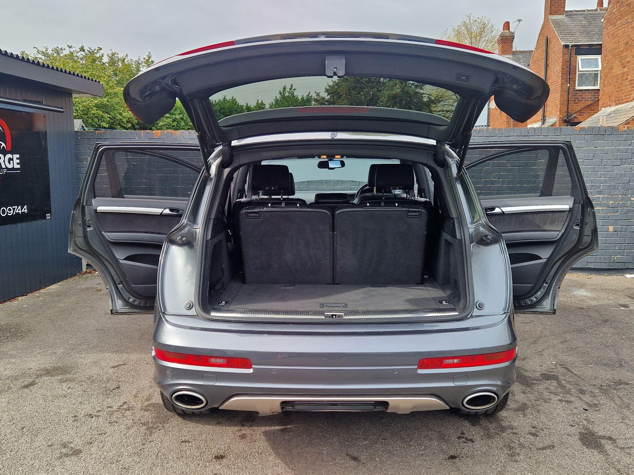 Audi Q7 - Image 20