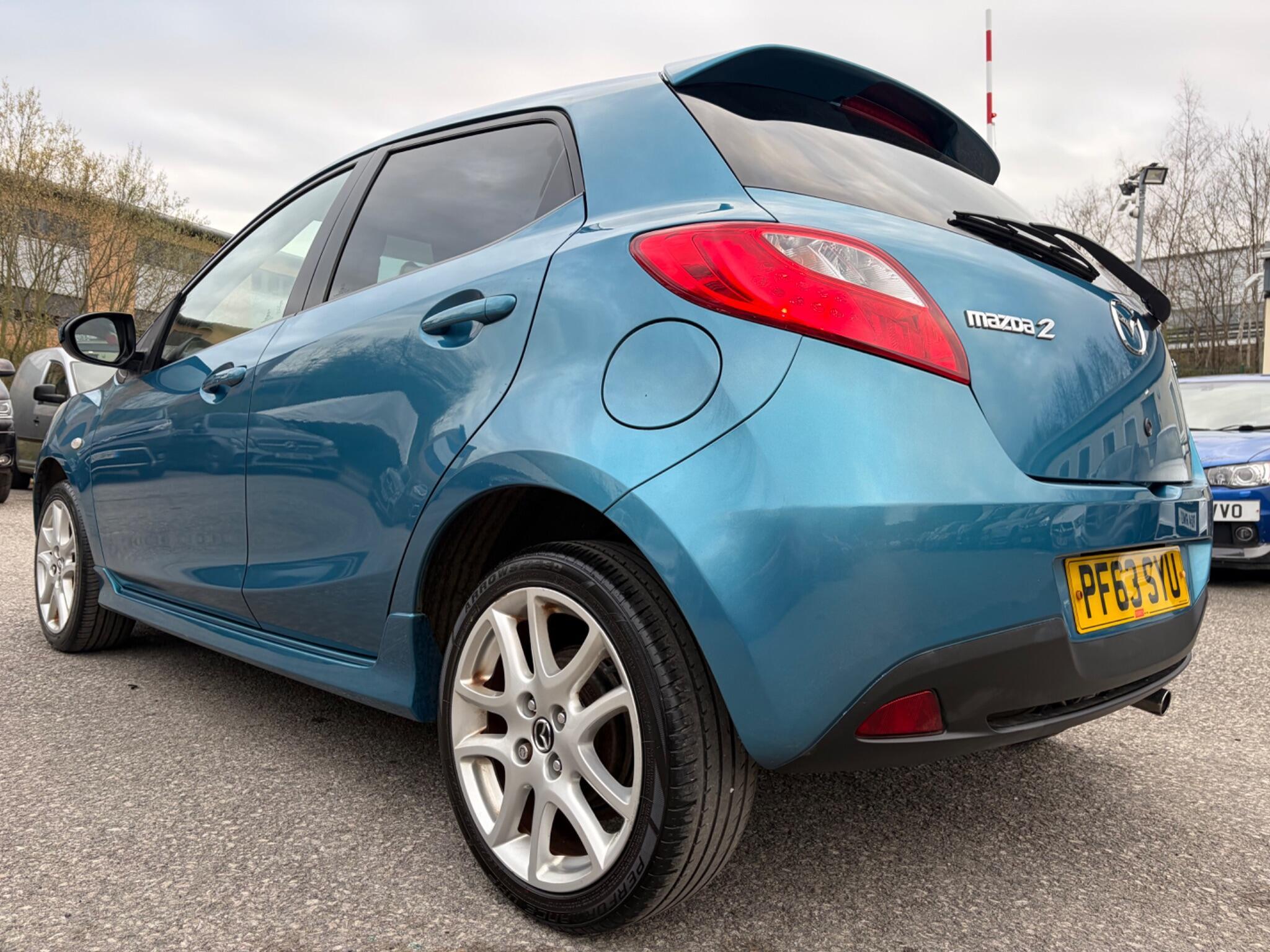Mazda MAZDA2 - Image 7