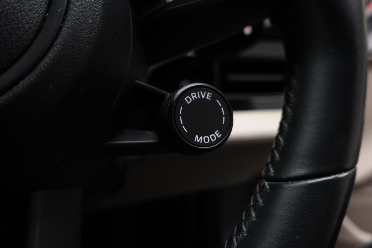 Porsche Taycan - Image 29