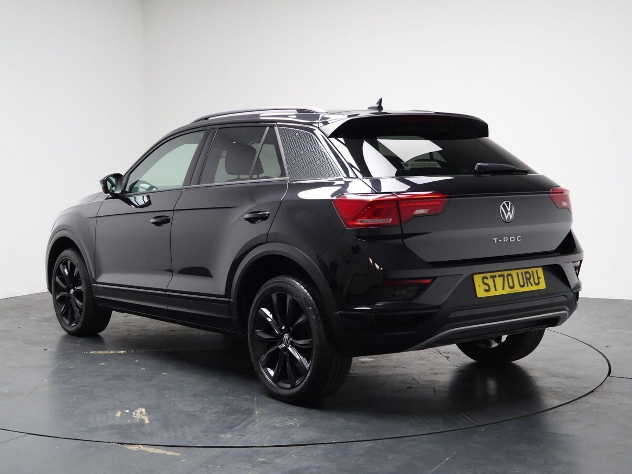 Volkswagen T-Roc - Image 9