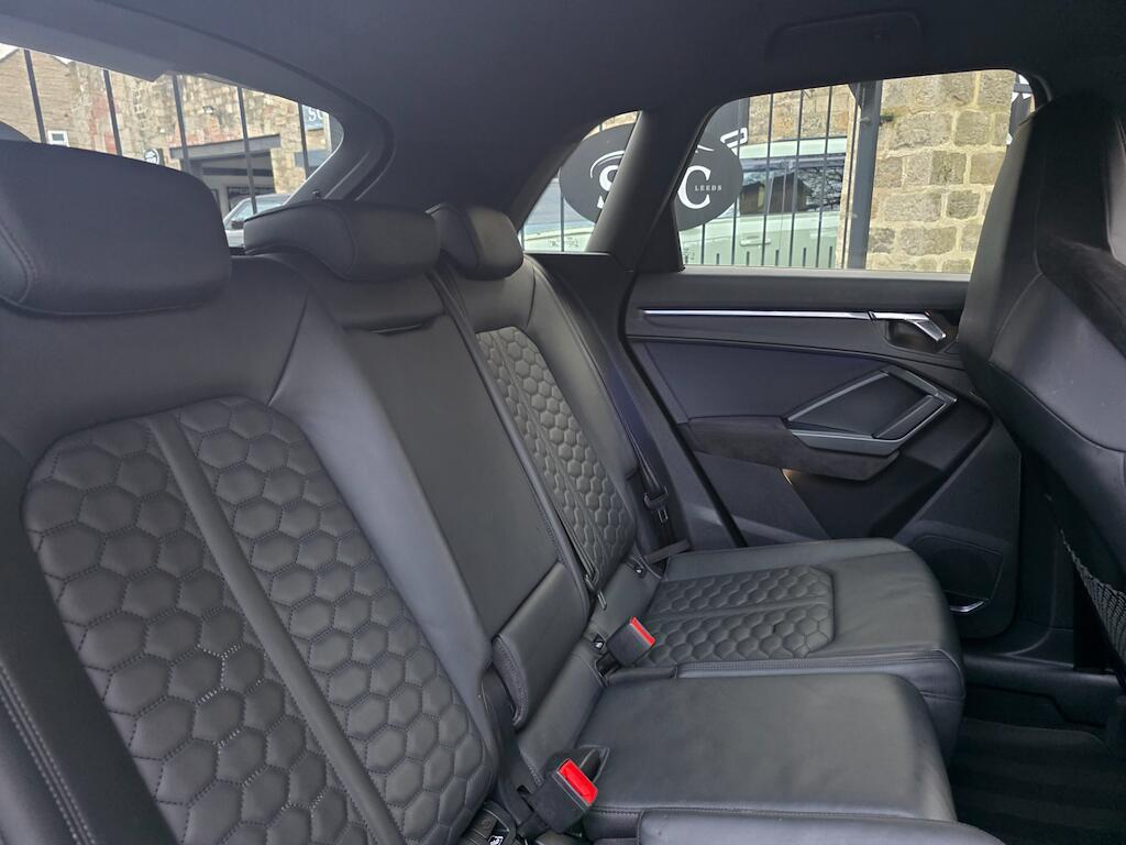 Audi RS Q3 - Image 28