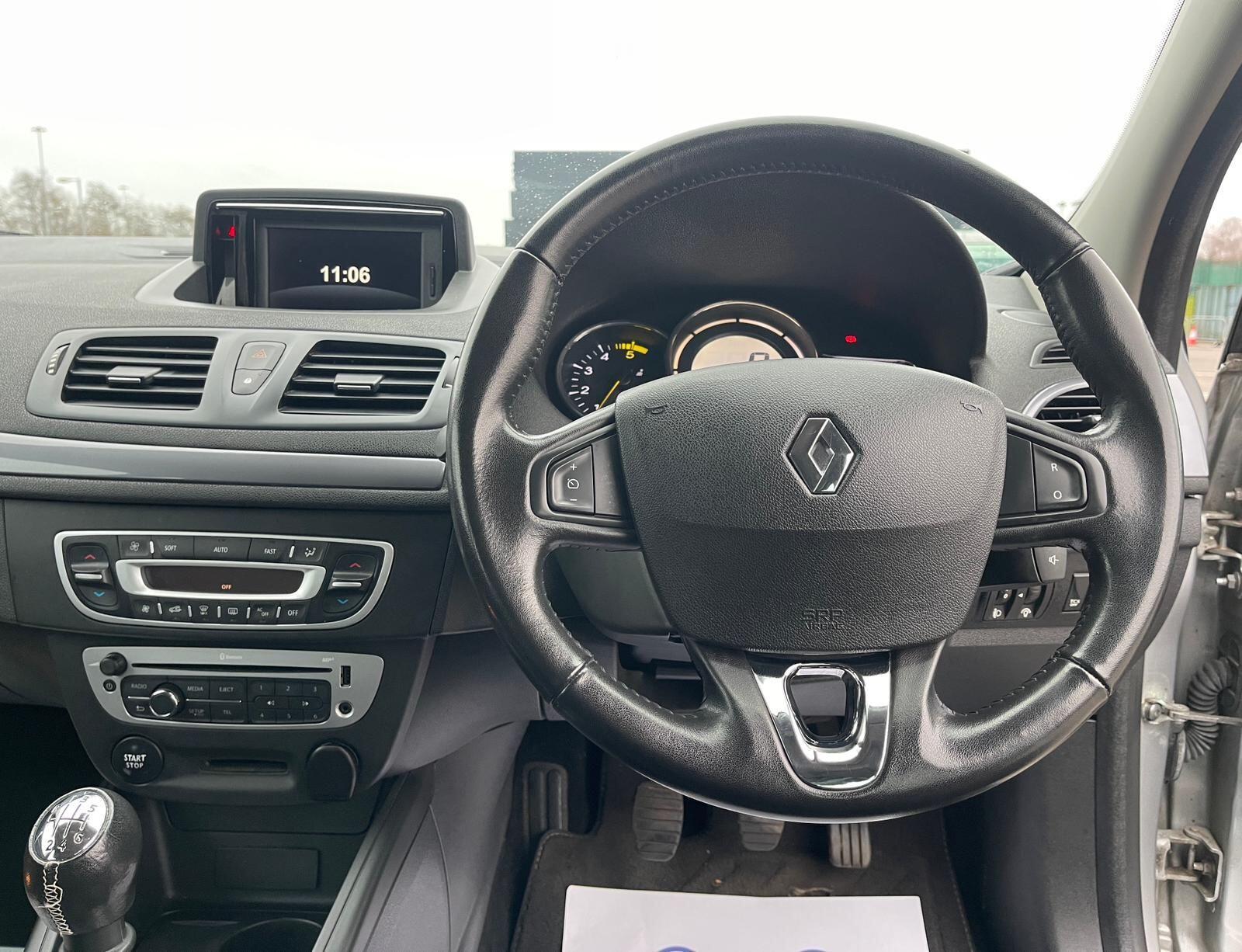 Renault Megane - Image 43