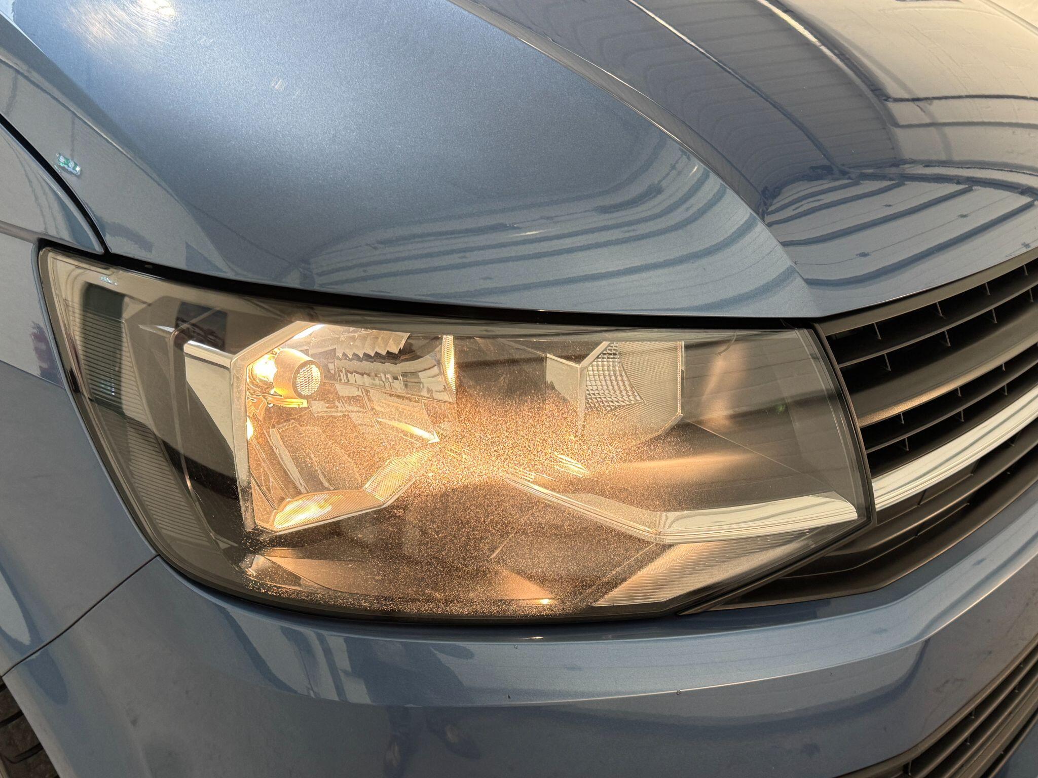 Volkswagen Transporter - Image 80