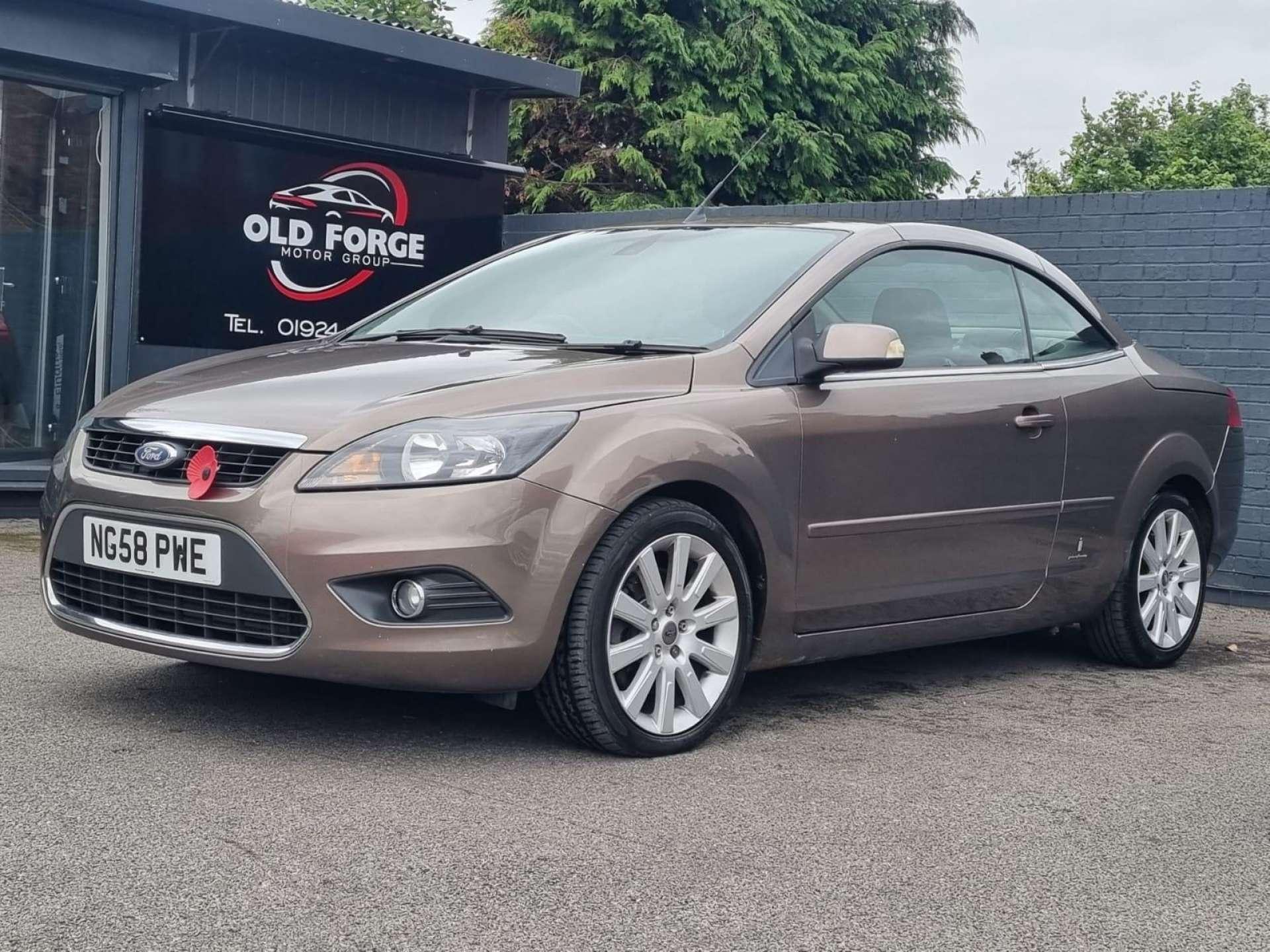 Ford Focus - Image 16