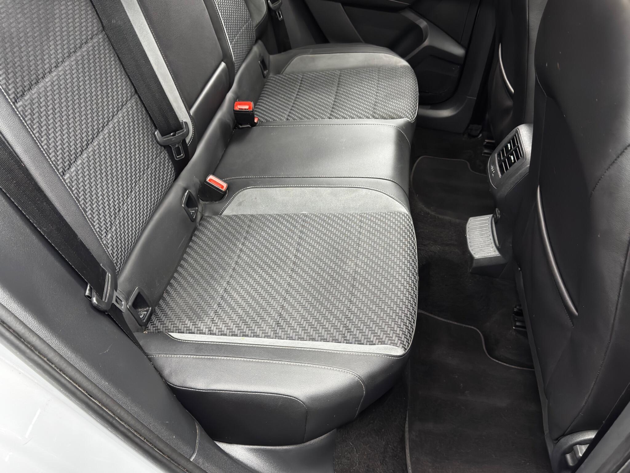 Volkswagen T-Roc - Image 16