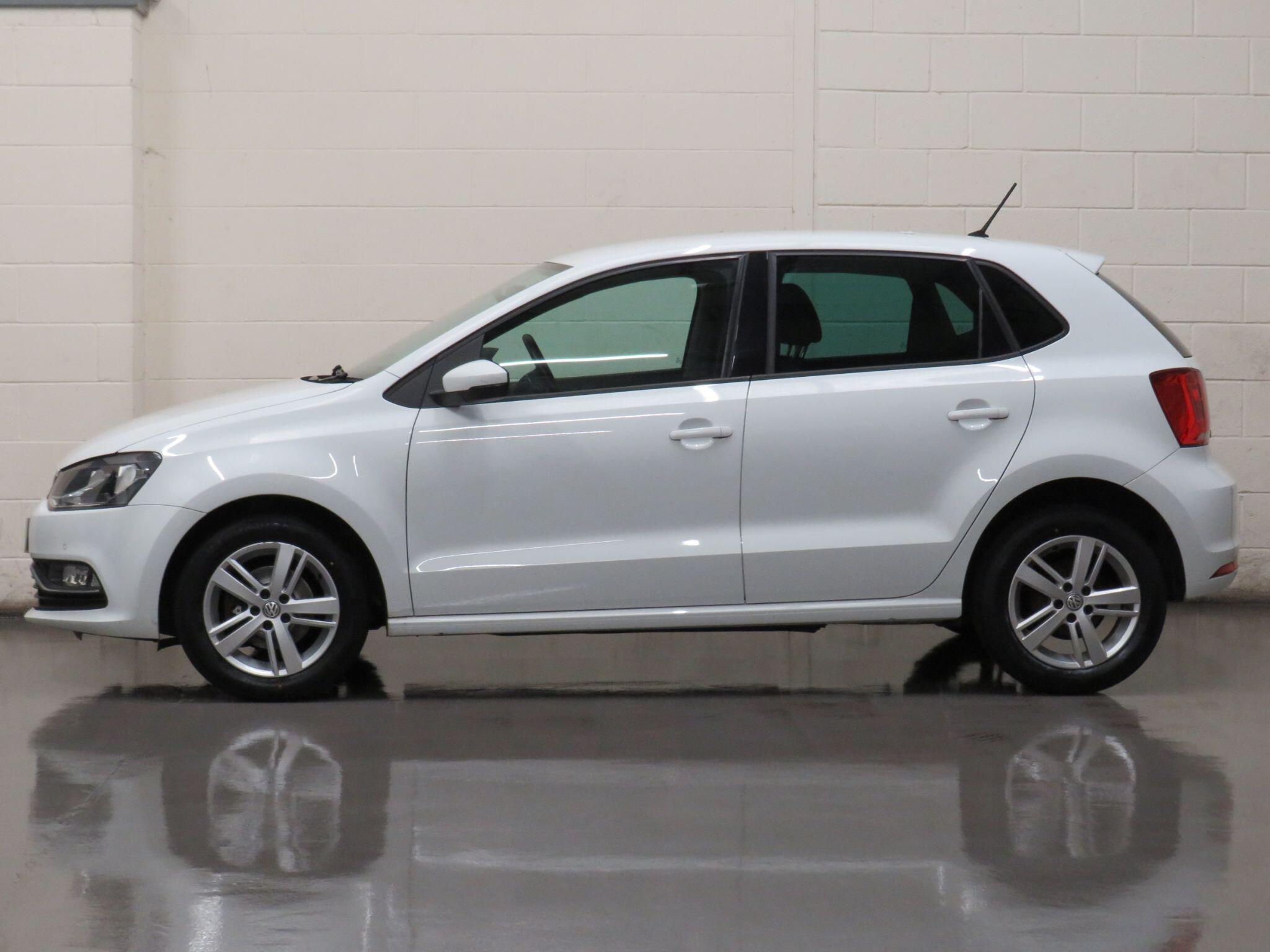 Volkswagen Polo - Image 7