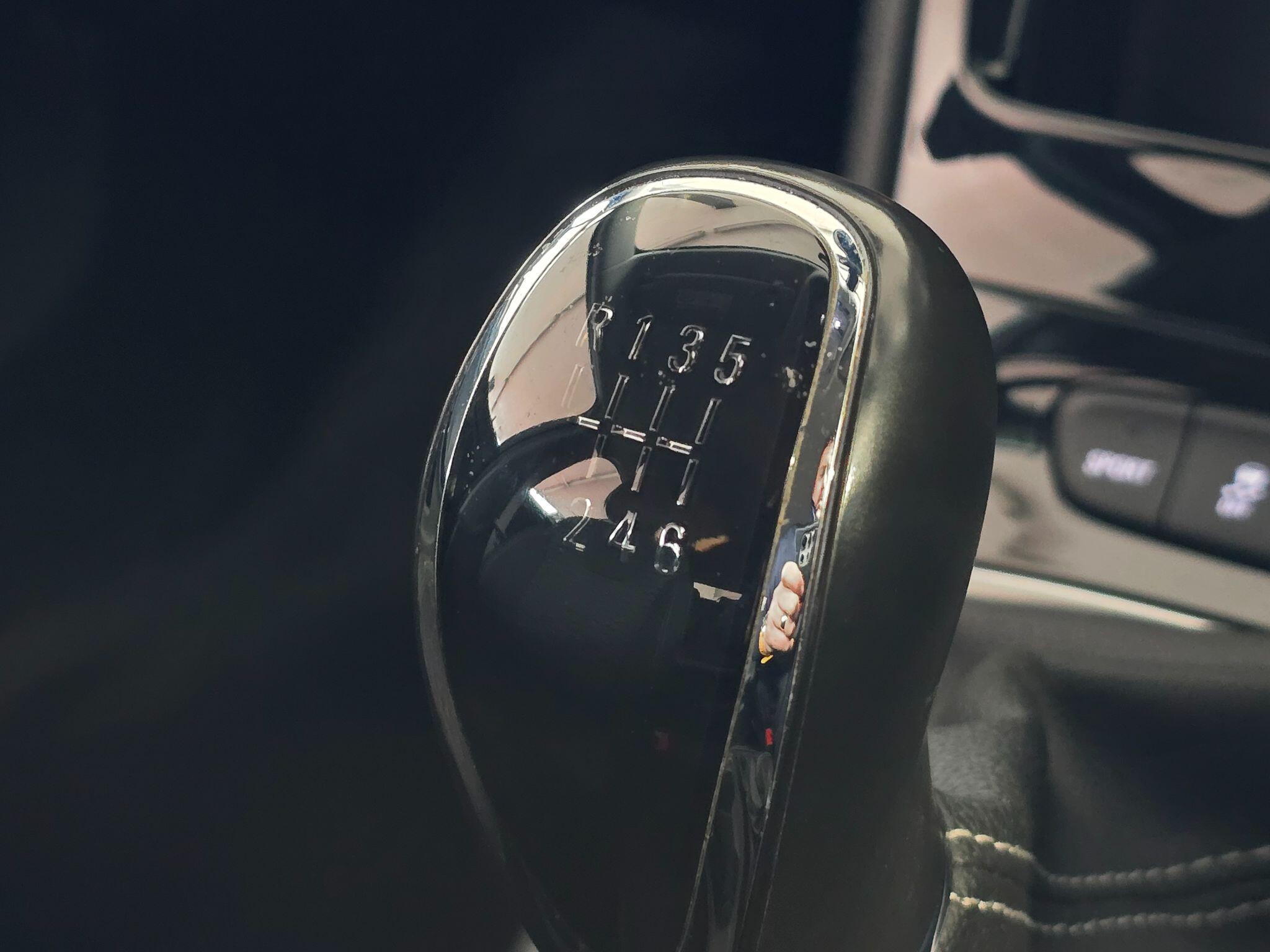 Vauxhall Astra - Image 16