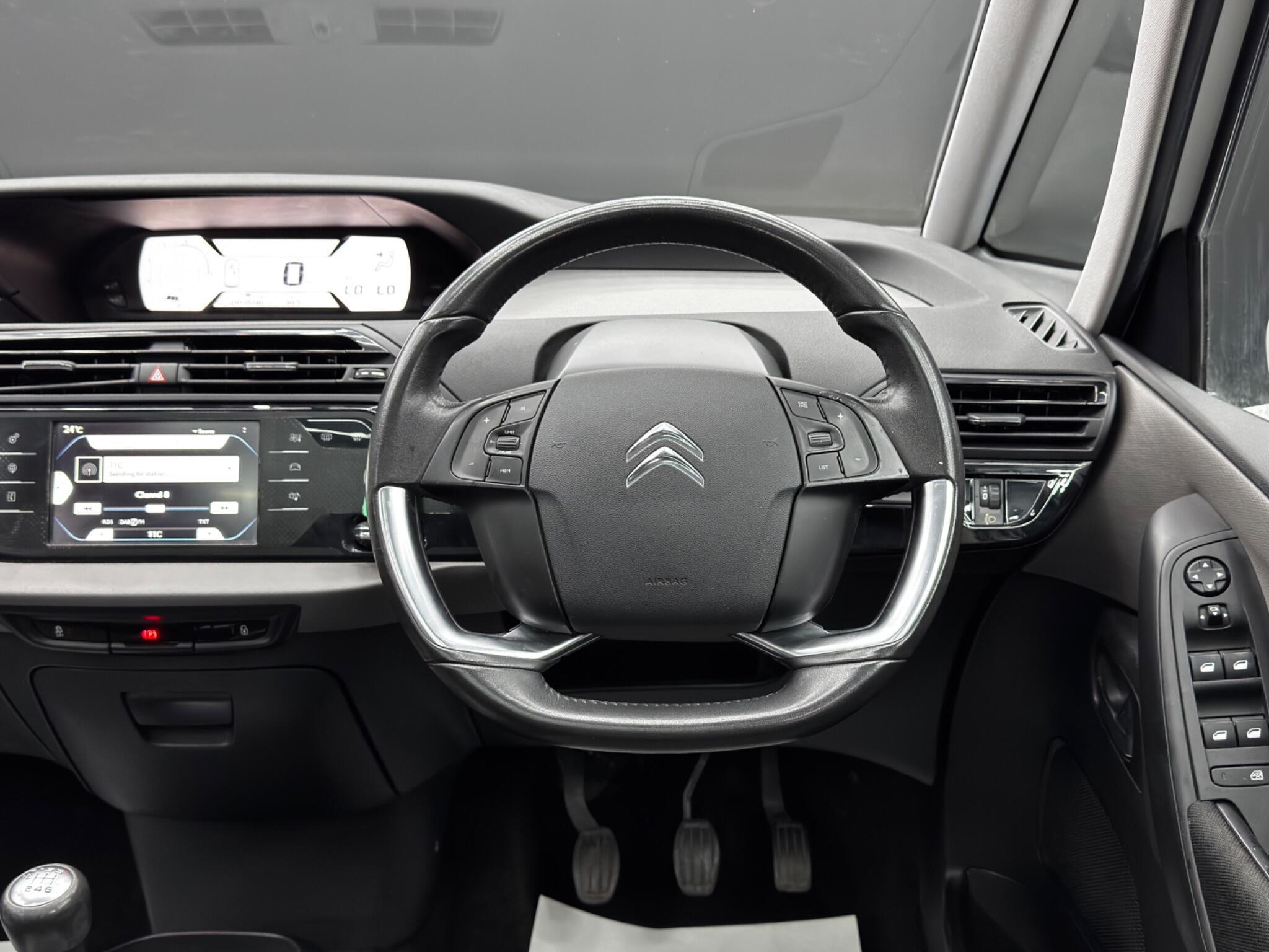 Citroen C4 Picasso - Image 18