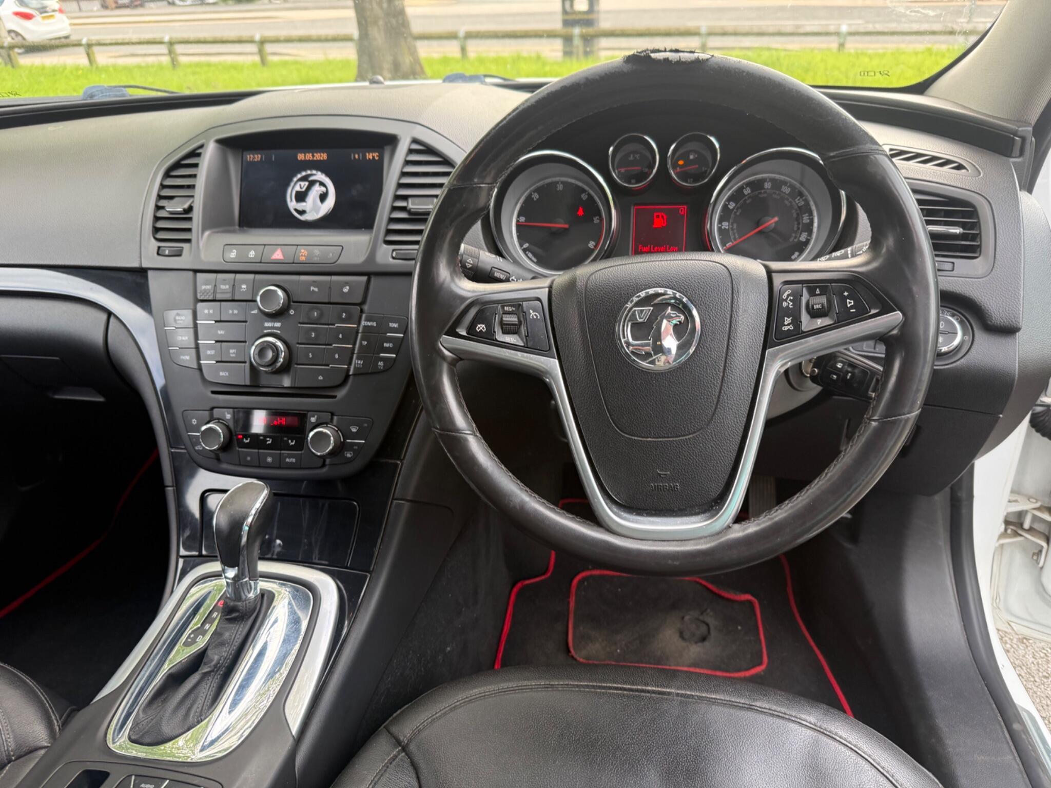 Vauxhall Insignia - Image 15
