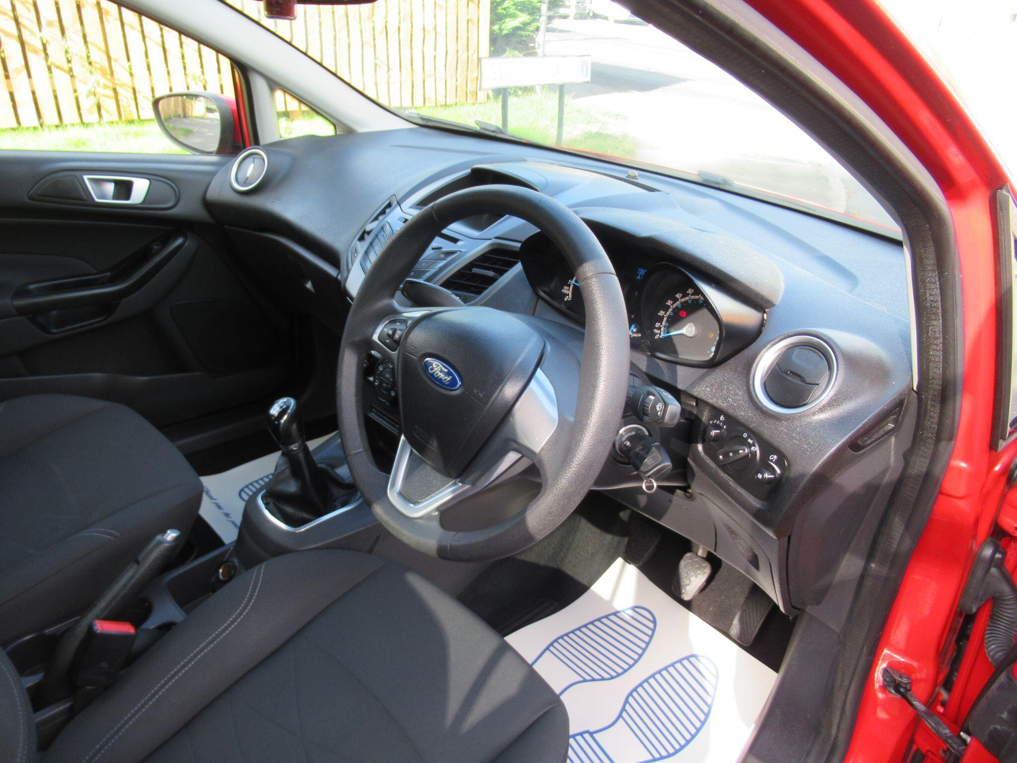 Ford Fiesta - Image 19