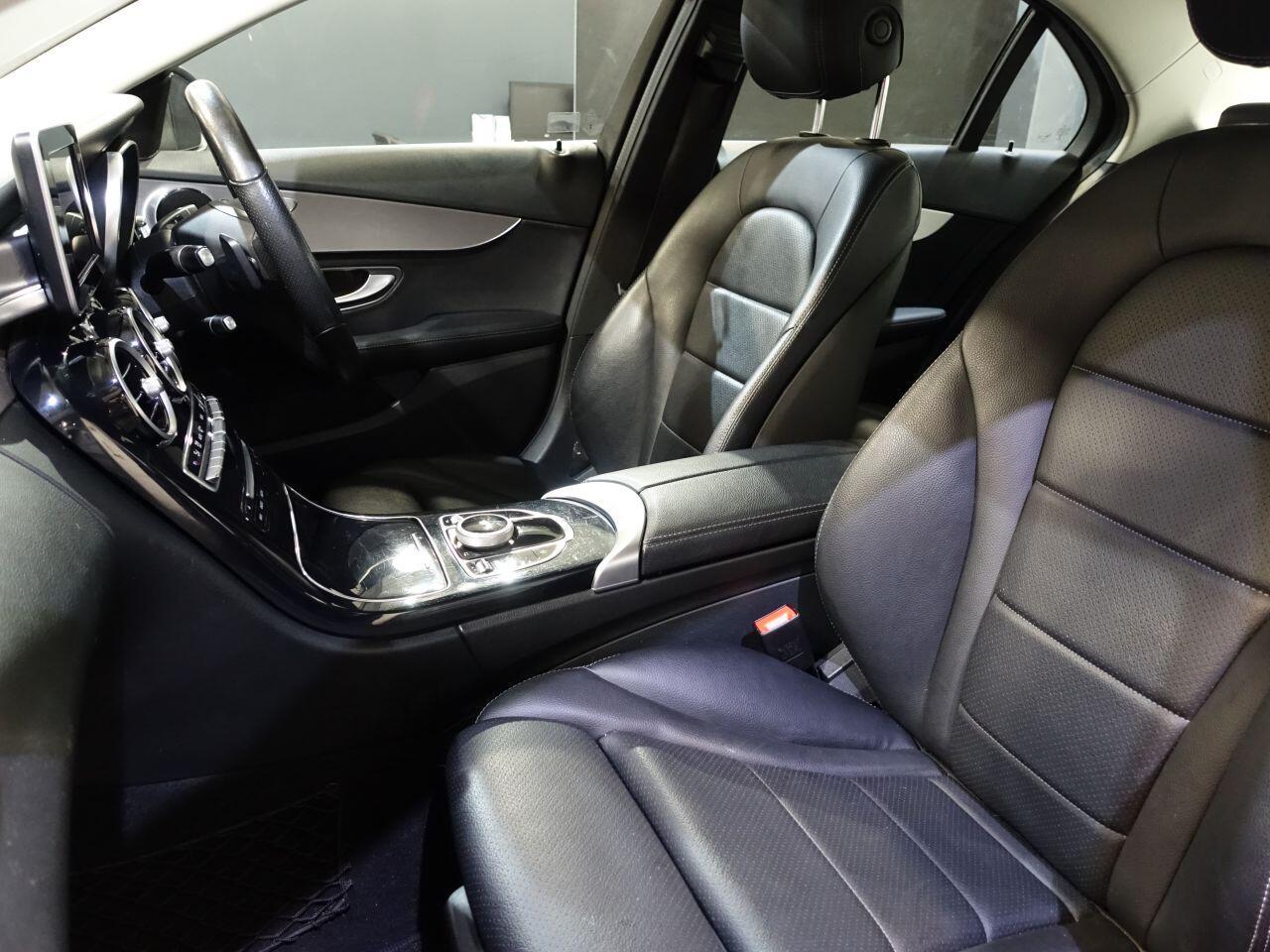 Mercedes C-Class - Image 16