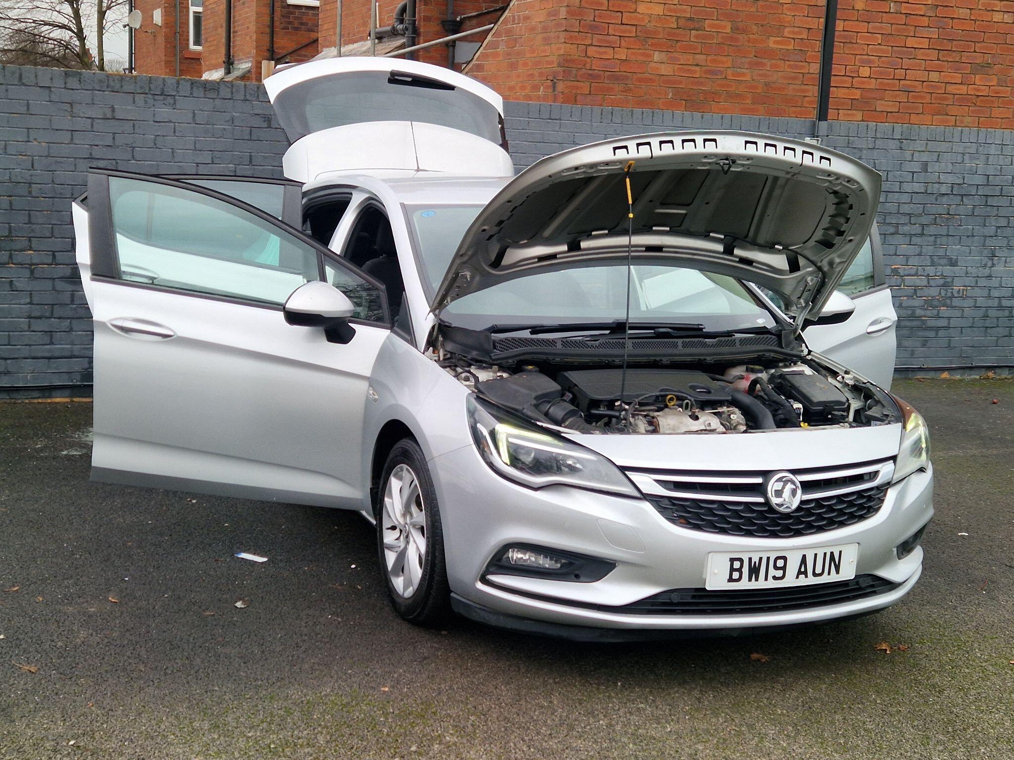 Vauxhall Astra - Image 11