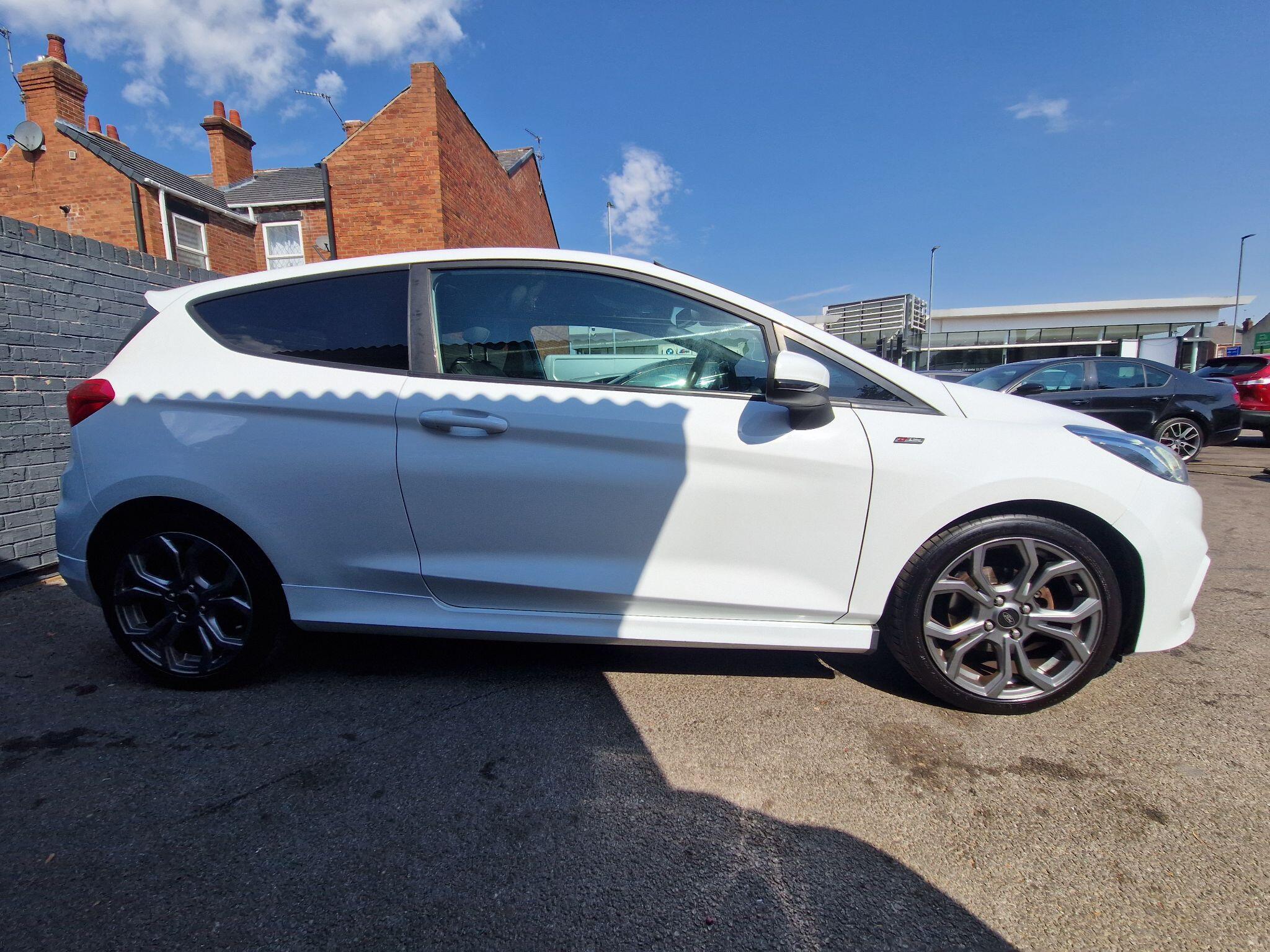 Ford Fiesta - Image 7