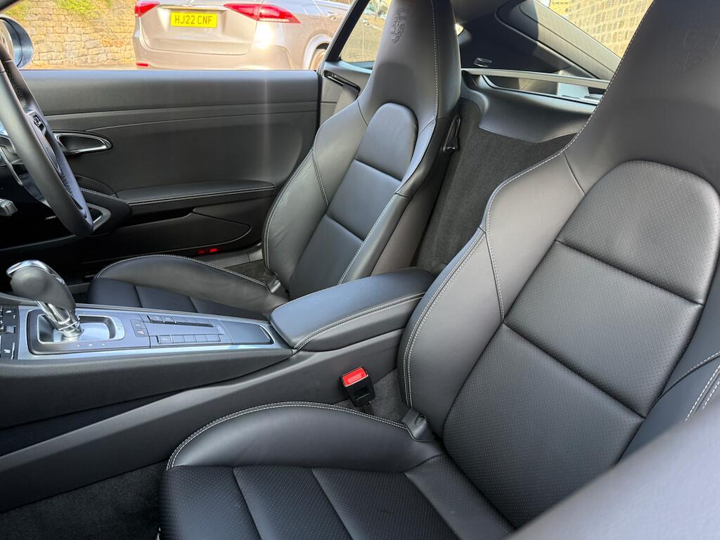 Porsche 718 Cayman - Image 17