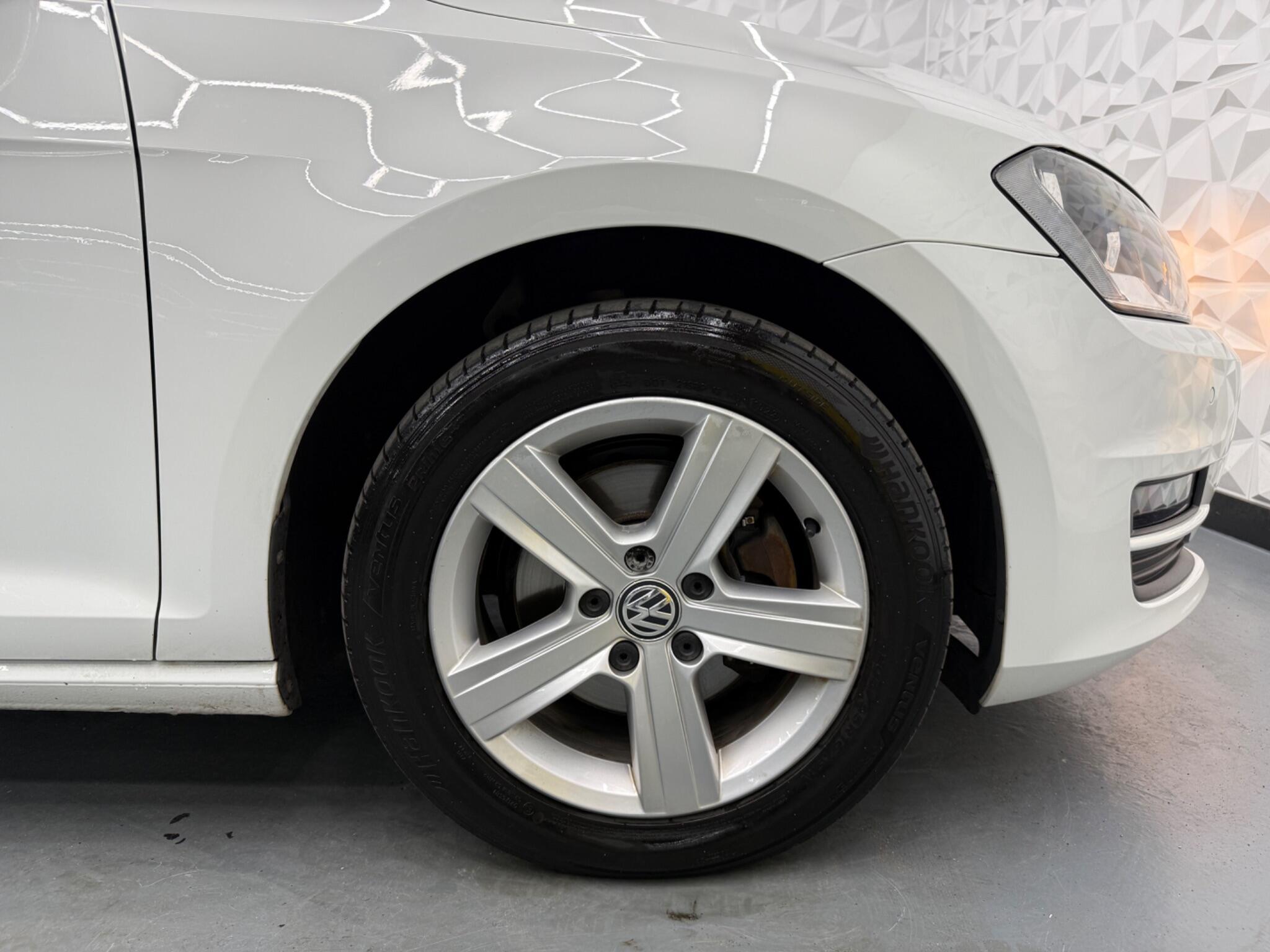 Volkswagen Golf - Image 15