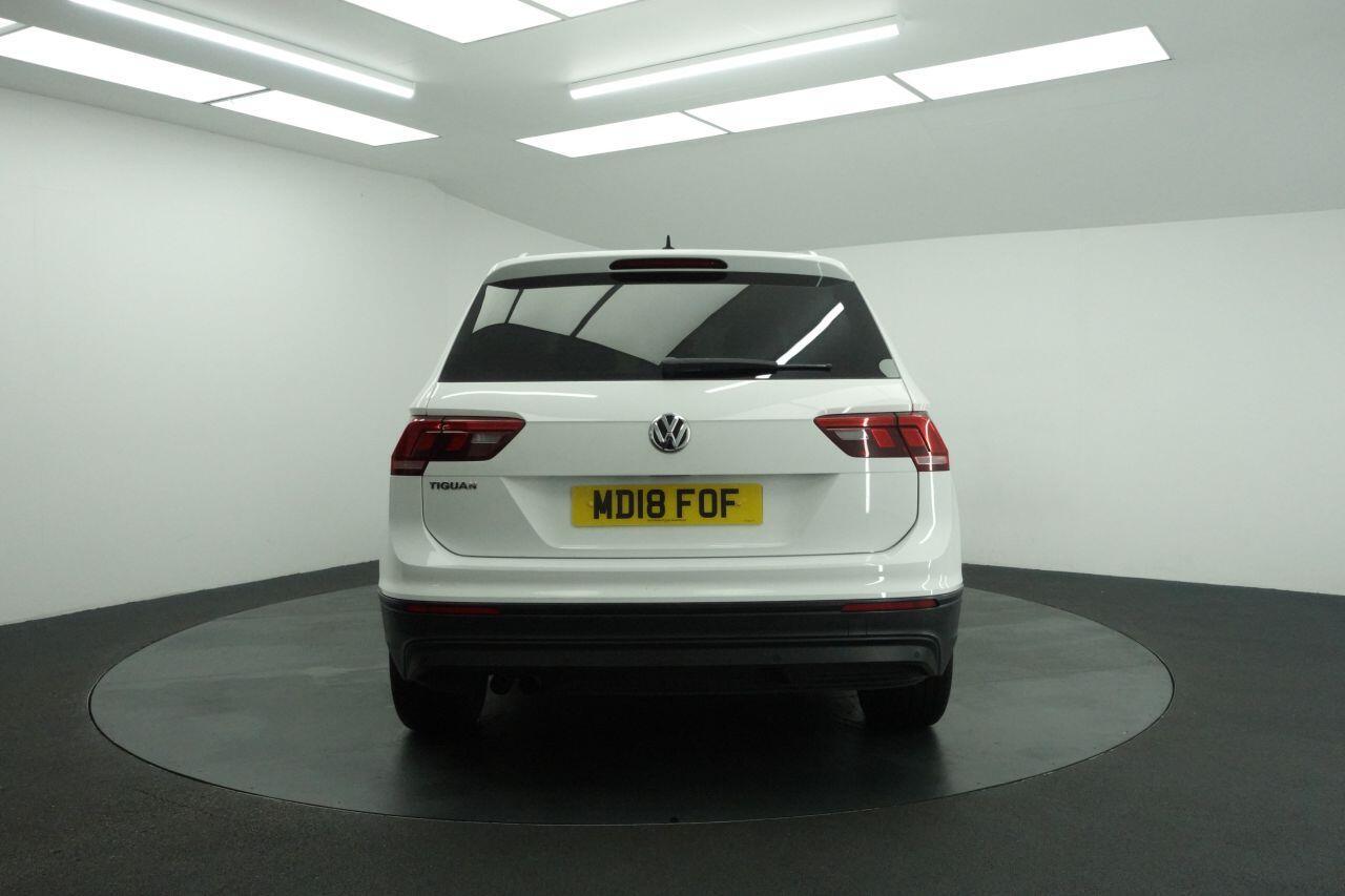 Volkswagen Tiguan - Image 11