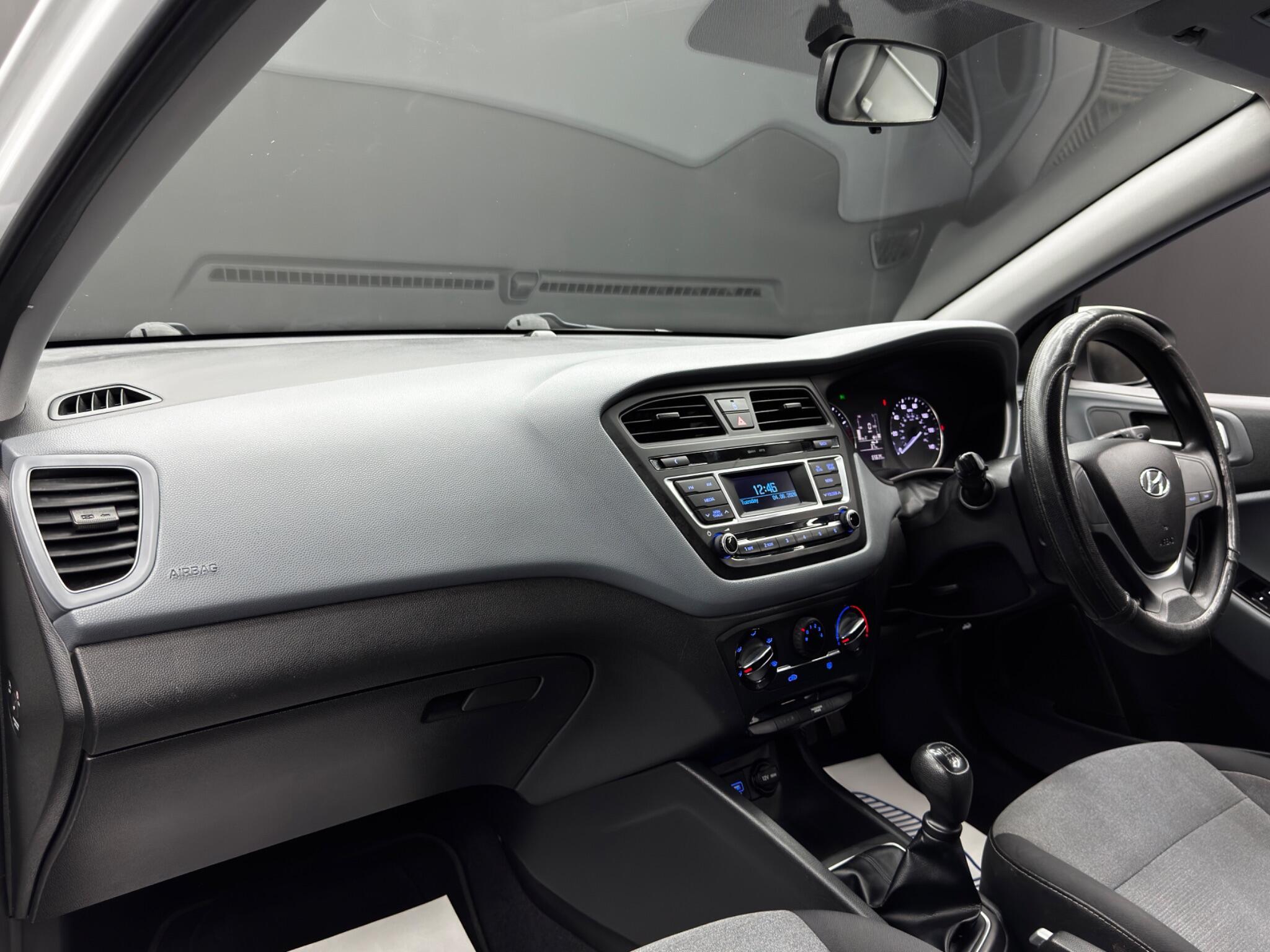 Hyundai i20 - Image 11
