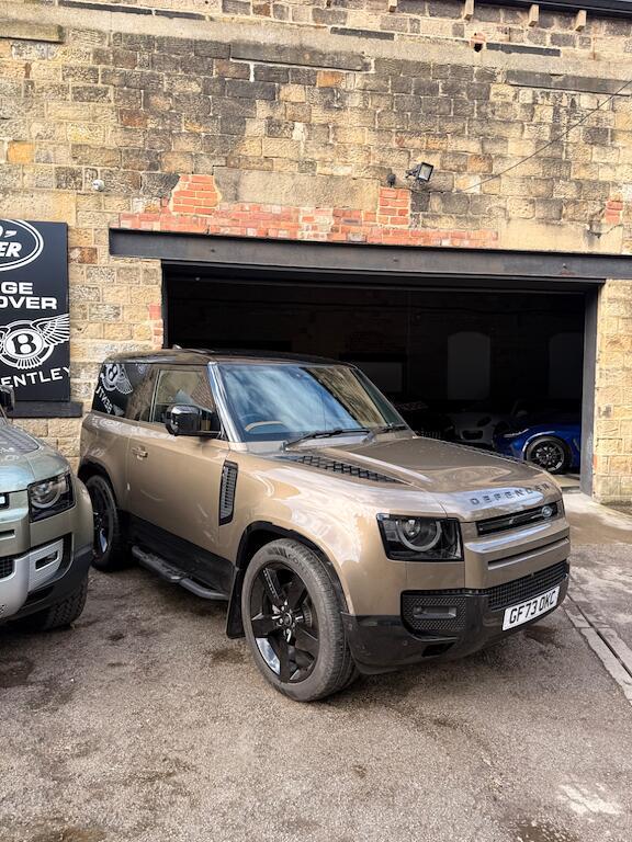 Land Rover Defender 90 - Image 17