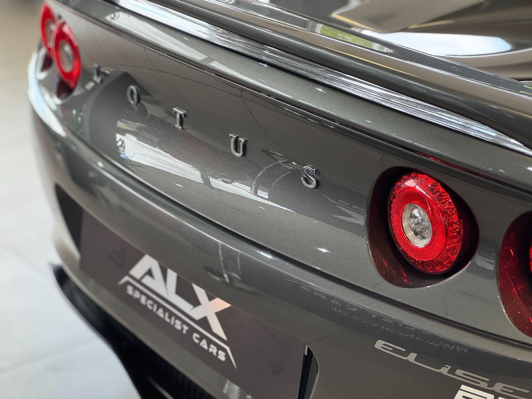 Lotus Elise - Image 12