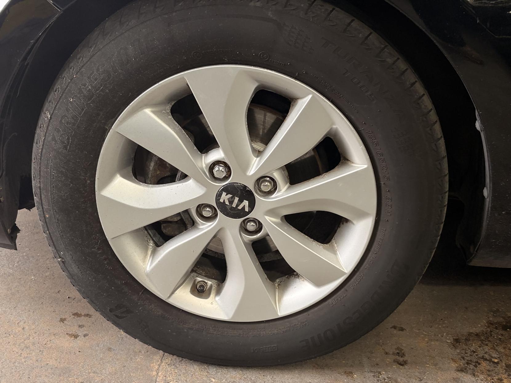 Kia Rio - Image 15