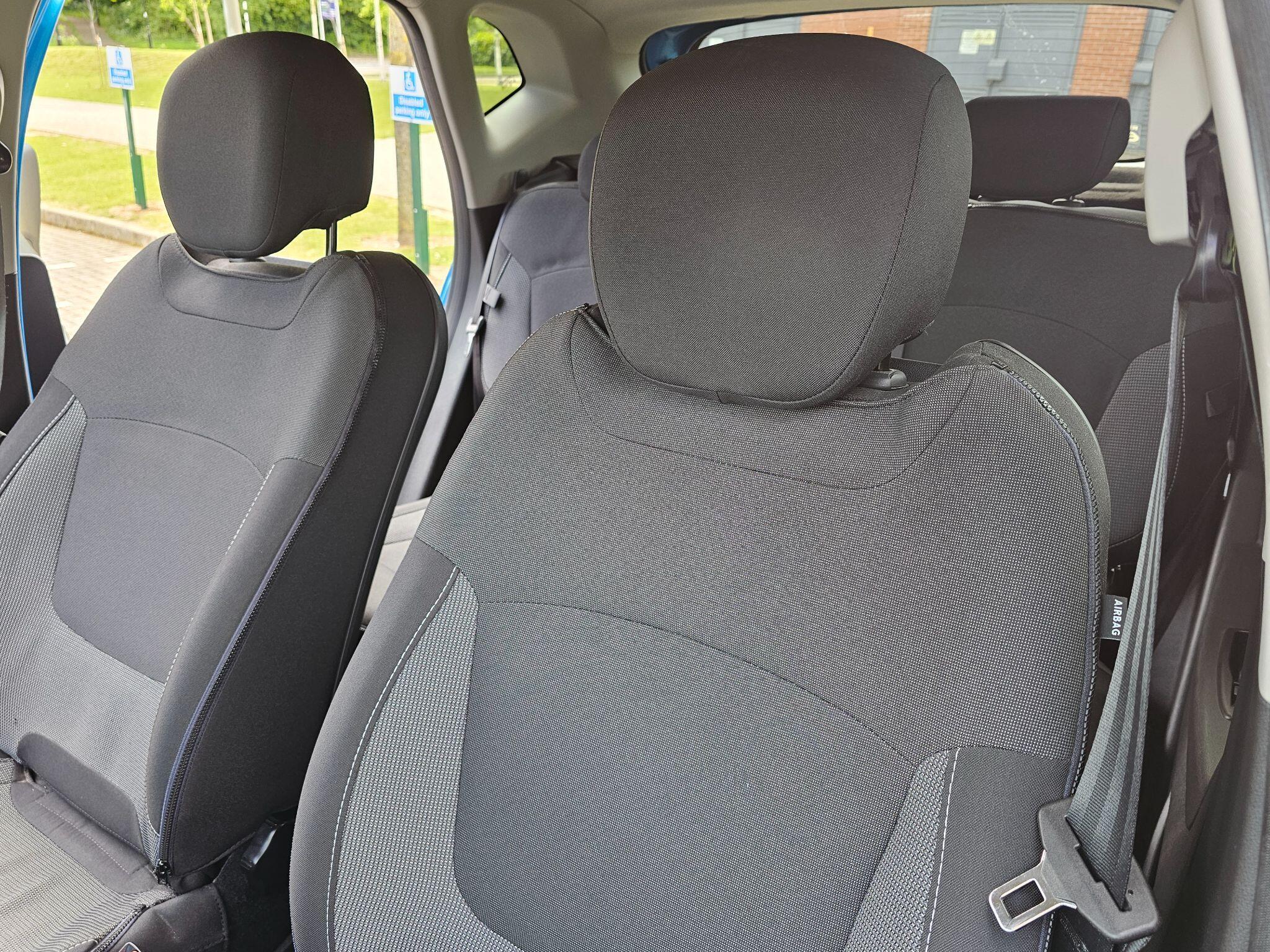 Renault Captur - Image 19
