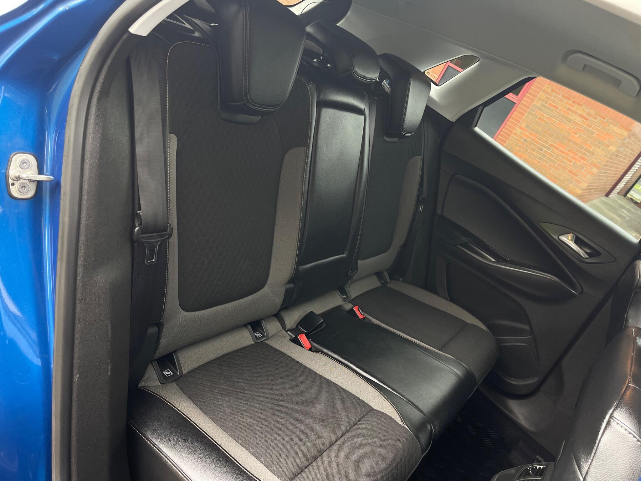 Vauxhall Grandland X - Image 34